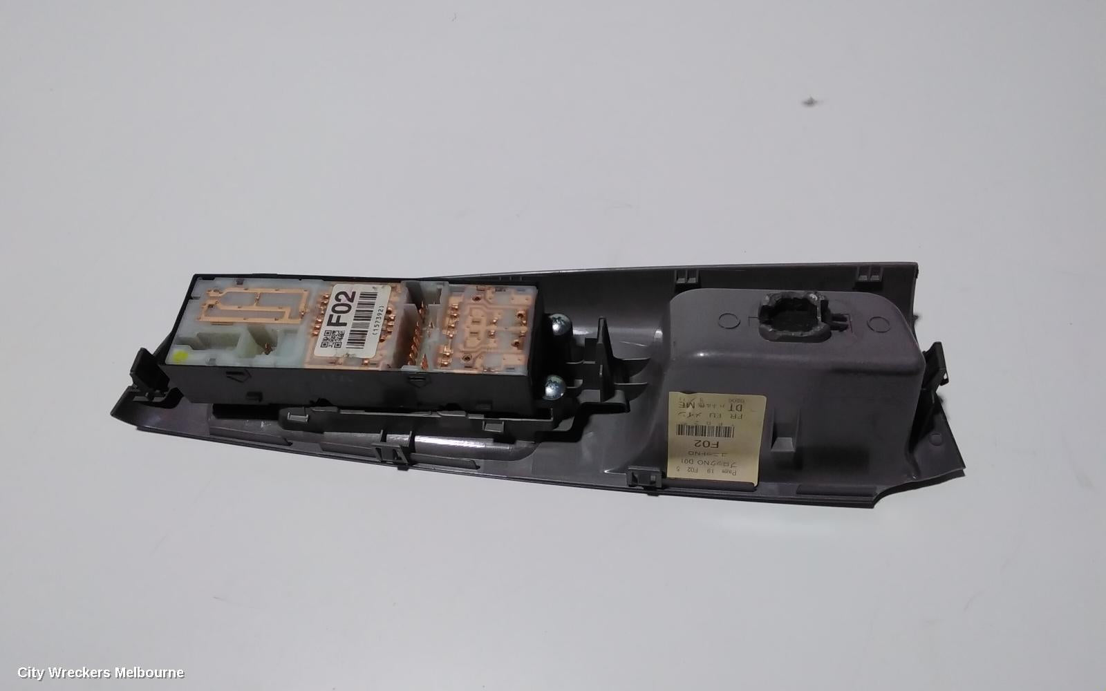 SUBARU IMPREZA PWR DR WIND SWITCH, RH FRONT (MASTER SWITCH), F13, G3, 05/2010 - 12/2013 - Image 3