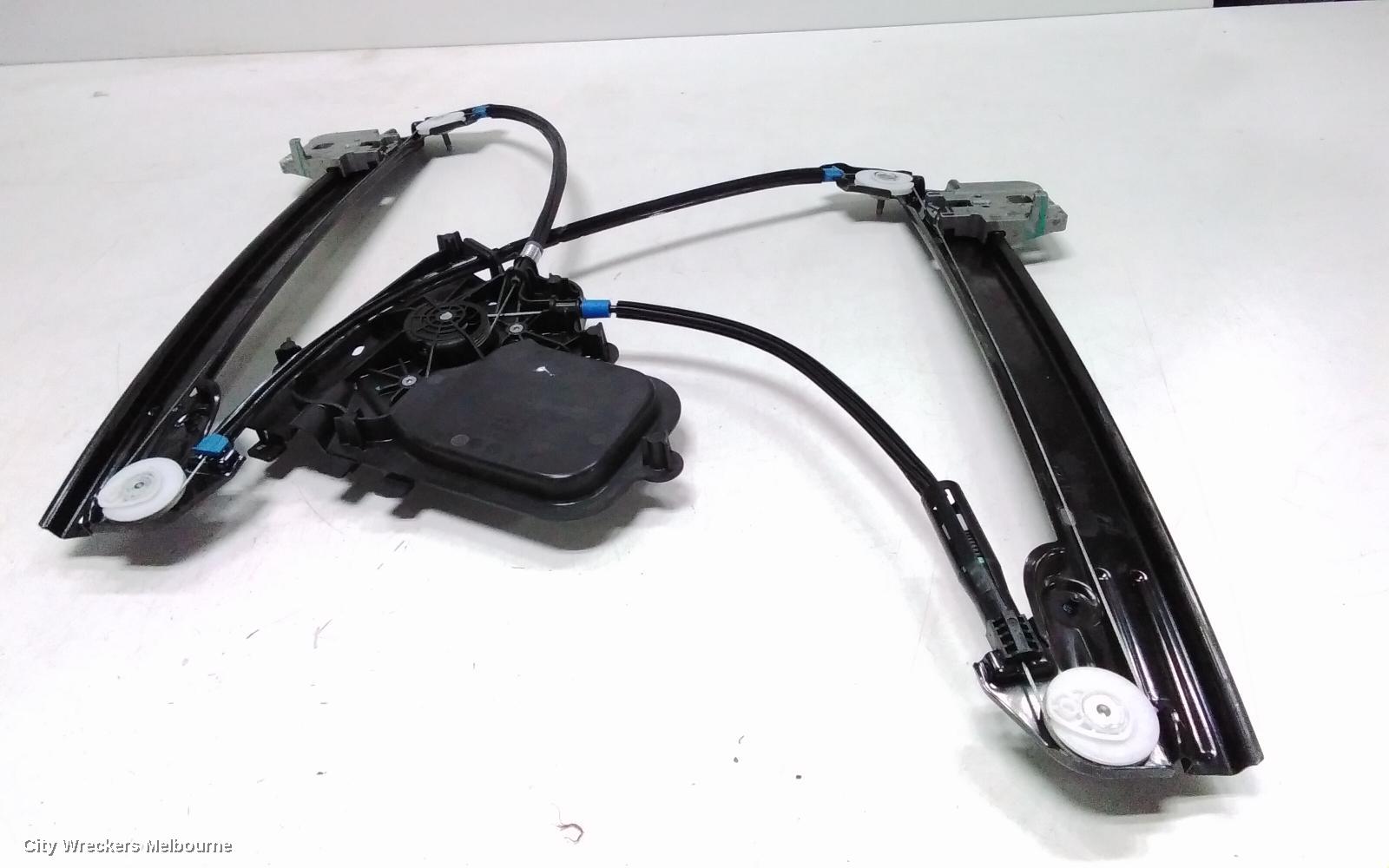 TESLA MODEL 3 RIGHT FRONT WINDOW REG/MOTOR, 1ST GEN, 06/2019 ONWARDS - Image 2