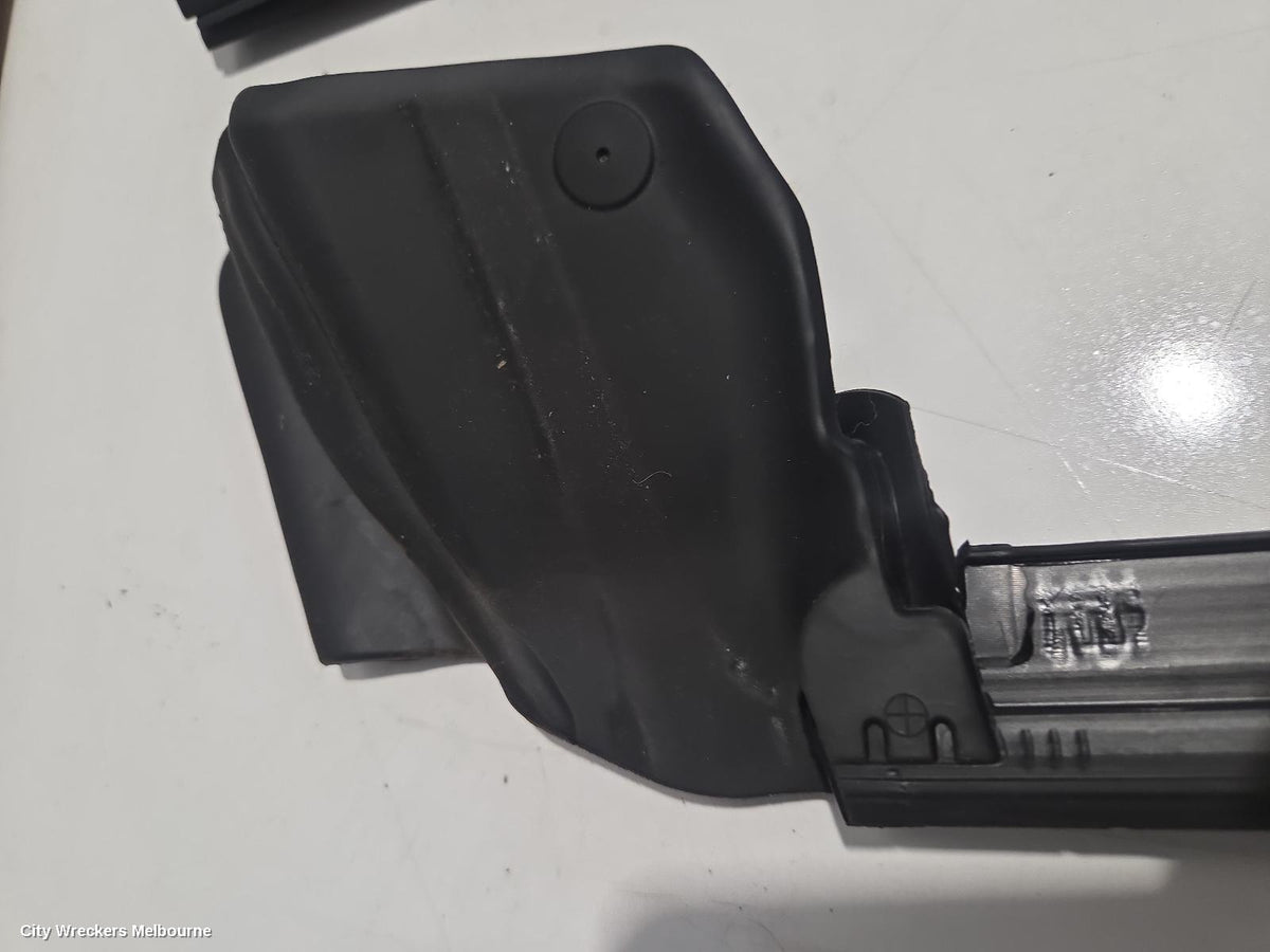 TESLA MODEL Y DOOR MOULD, LHR BELT MOULD (INNER AND OUTTER) - 2025+: 148056, 1ST GEN, 03/2022 ONWARDS - Image 3