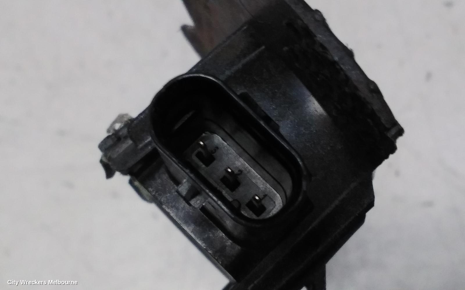 TESLA MODEL 3, 1ST GEN, 06/2019 ONWARDS, REAR BUMPER PARKING SENSOR 1X: 138739 - Image 3