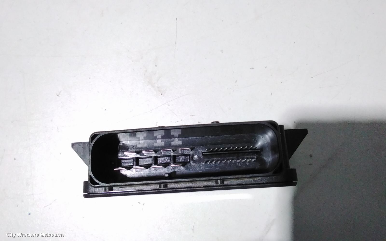 AUDI A5 ECU, GATEWAY CONTROL MODULE, 8F/8T, 10/2007 - 11/2016 - Image 3