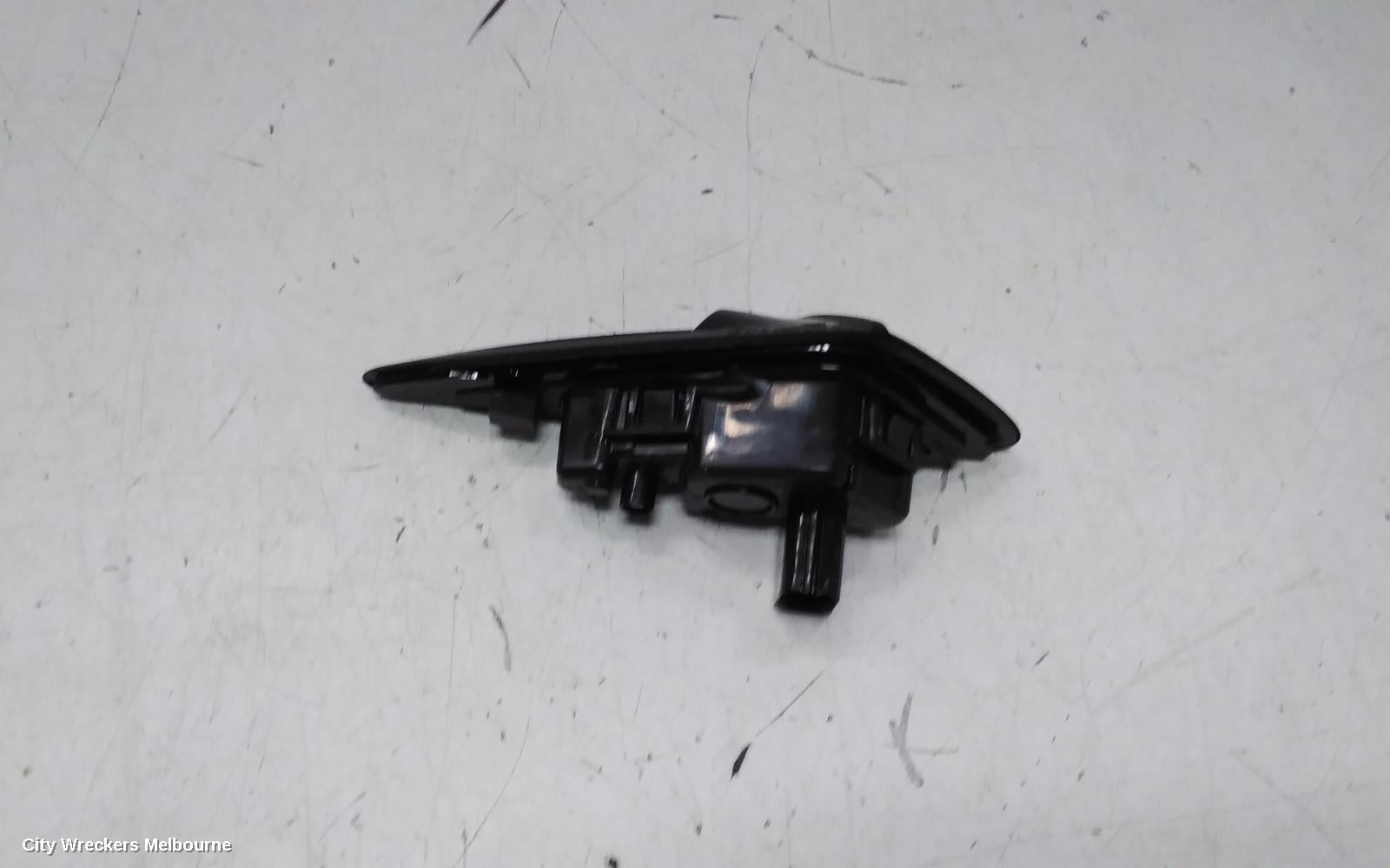 TESLA MODEL Y REVERSE CAMERA, 1ST GEN, SIDE CAMERA (RH GUARD), 03/2022 ONWARDS - Image 3