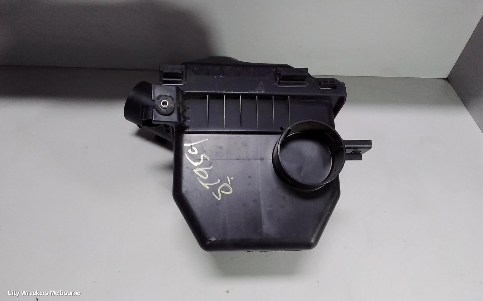 SUBARU XV AIR FLOW METER, 2.0, FB20, PETROL, G4X, P/N 22680-AA380, 01/2012 - 04/2017 - Image 2