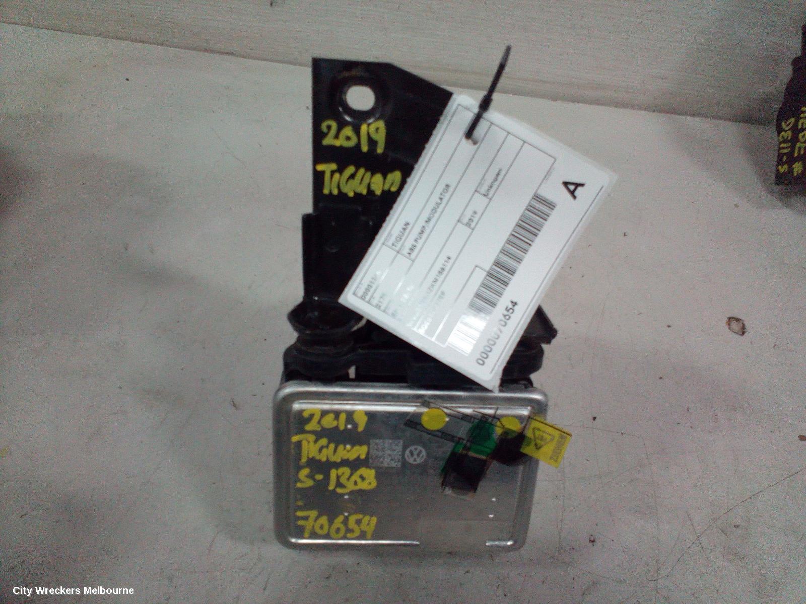 VOLKSWAGEN TIGUAN ABS PUMP/MODULATOR, P/N, 5Q0614517EF, 5NA, 06/2016 ONWARDS - Image 2