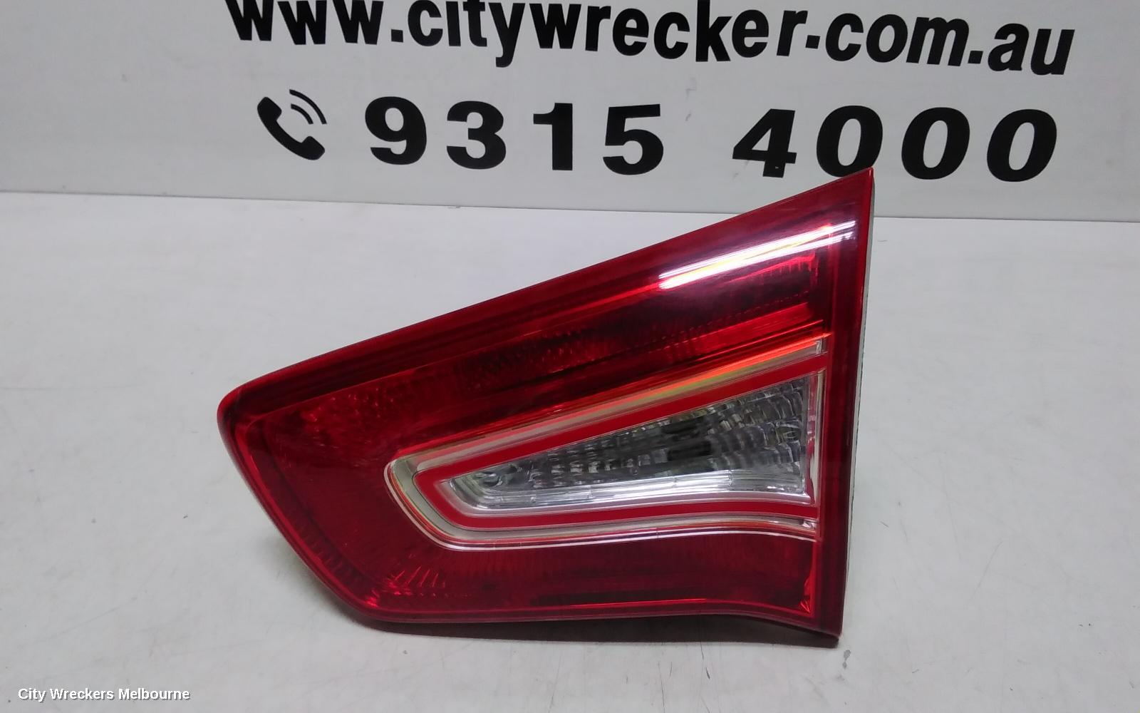 KIA SPORTAGE REAR GARNISH, TAILGATE LAMP (RH SIDE), SL, SI/SLI/PLATINUM, 05/2010 - 04/2014 - Image 2