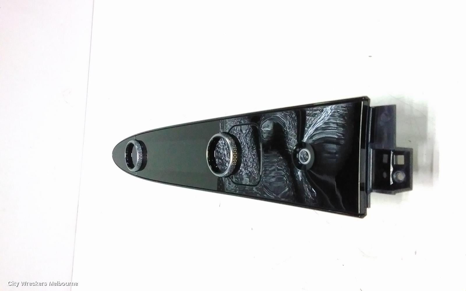 GENESIS GV70 HEATER/AC CONTROLS, JK, 03/2021 ONWARDS - Image 2