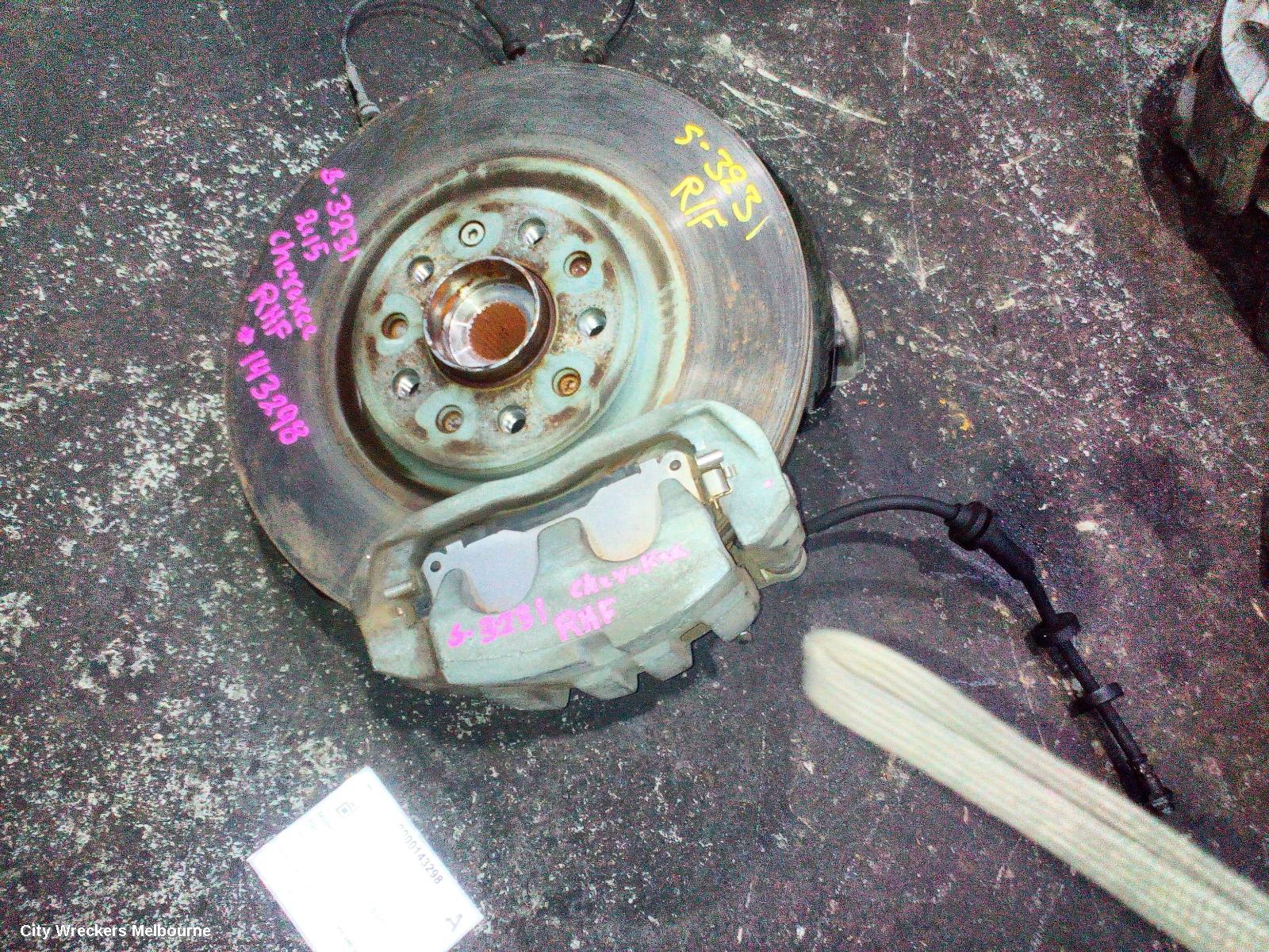 JEEP CHEROKEE RIGHT FRONT HUB ASSEMBLY, KL, TRAILHAWK/LIMITED TYPE, 4WD, 02/2014 - 03/2018 - Image 2