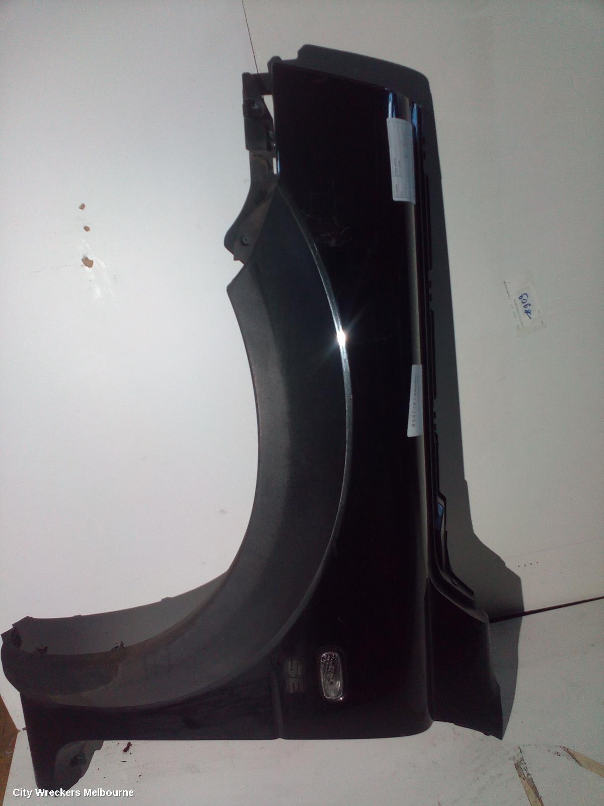 LAND ROVER FREELANDER LEFT GUARD, 03/1998 - 02/2004 - Image 2