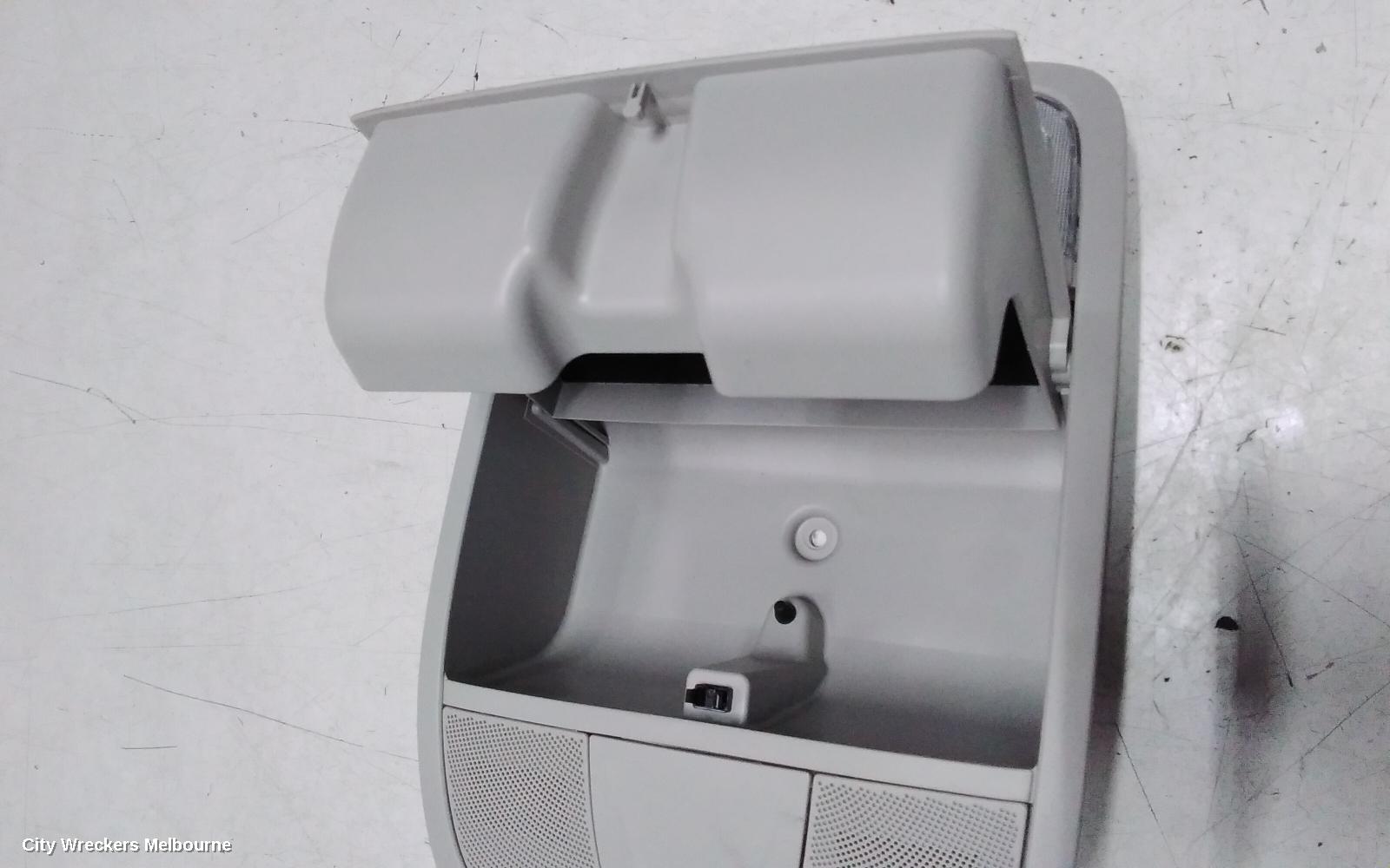MITSUBISHI PAJERO COURTESY LIGHT, FRONT, QE, PAJERO SPORT, 10/2015 ONWARDS - Image 3