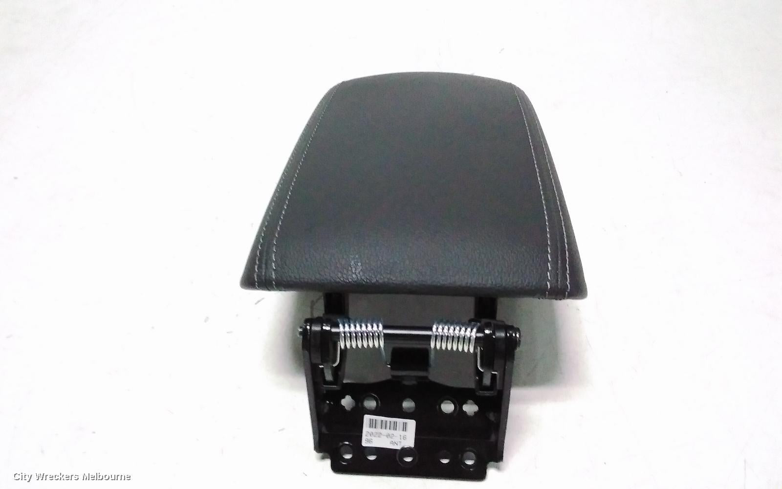 HYUNDAI I30 CONSOLE, PD, HATCH, 03/2017 ONWARDS - Image 2