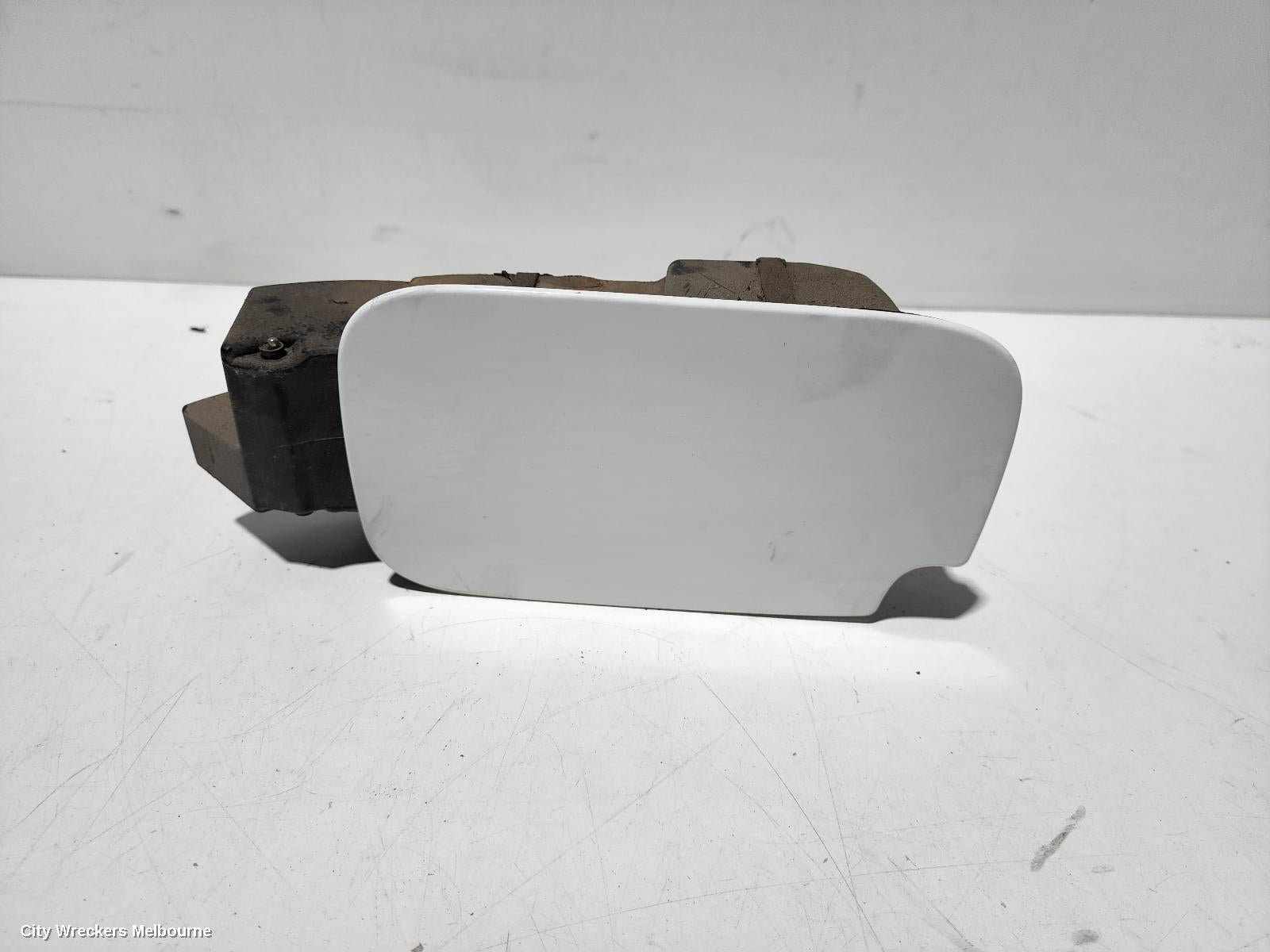 PEUGEOT PARTNER FUEL DOOR / FILLER, FUEL FLAP & HOUSING, B9, 09/2008 - 11/2012 - Image 1