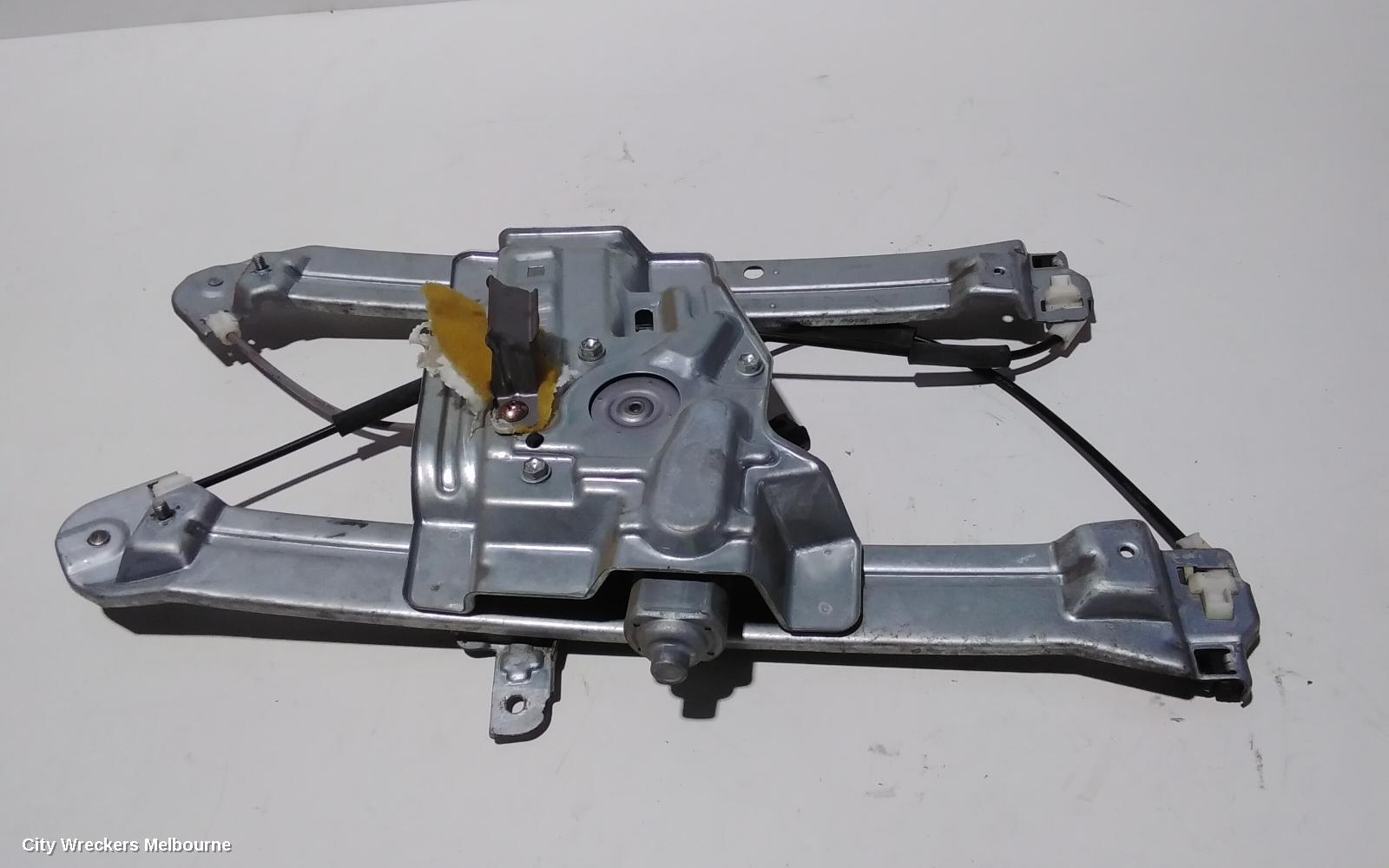 MITSUBISHI 380 RIGHT FRONT WINDOW REG/MOTOR, DB, ELECTRIC, 09/2005 - 03/2008 - Image 2