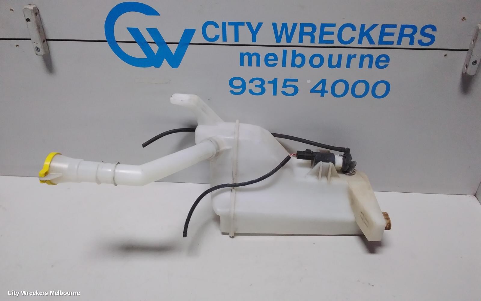 RENAULT FLUENCE WASHER BOTTLE, X38 09/2010 - 01/2016 - Image 2