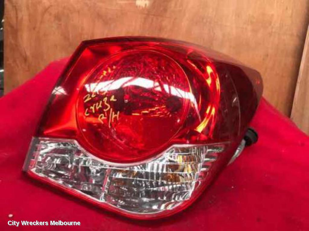 HOLDEN CRUZE RIGHT TAILLIGHT, JG/JH, SEDAN, 03/2009 - 01/2017 - Image 1