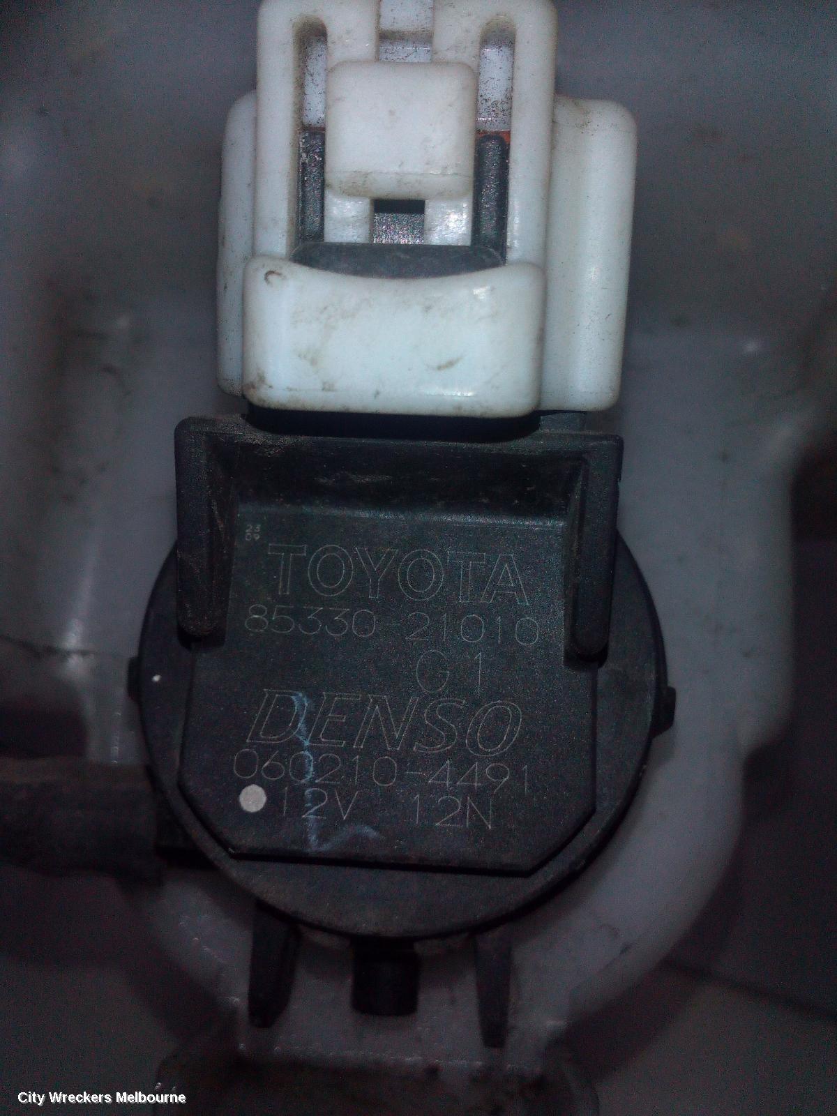 TOYOTA COROLLA WASHER BOTTLE, ZRE152/20153R, NON H/LAMP WASHER TYPE, HATCH, 03/2007 - 09/2012 - Image 2