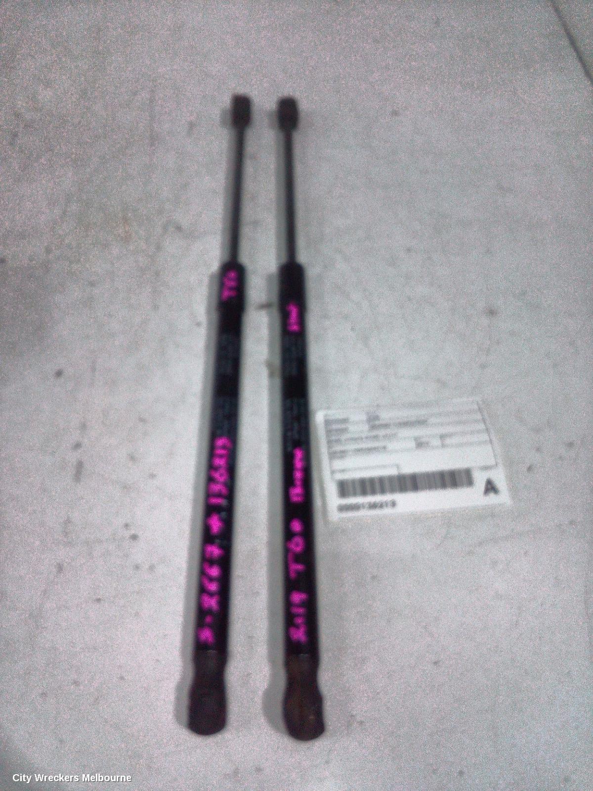 LDV T60 BONNET HINGE/STRUT, SK8C, STRUTS (PAIR), 07/2017 ONWARDS - Image 2