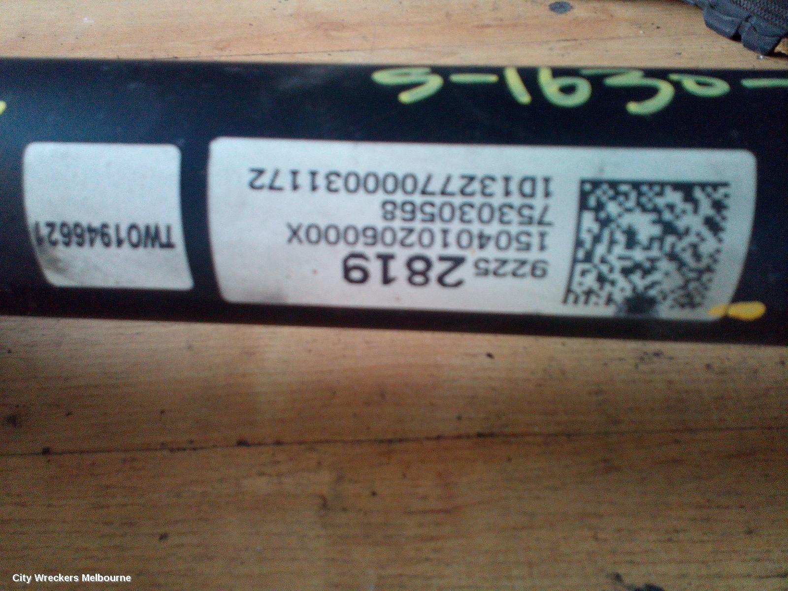 HOLDEN COMMODORE REAR DRIVE SHAFT, SEDAN, 3.6, AUTO T/M, VF, 05/2013 - 12/2017 - Image 2