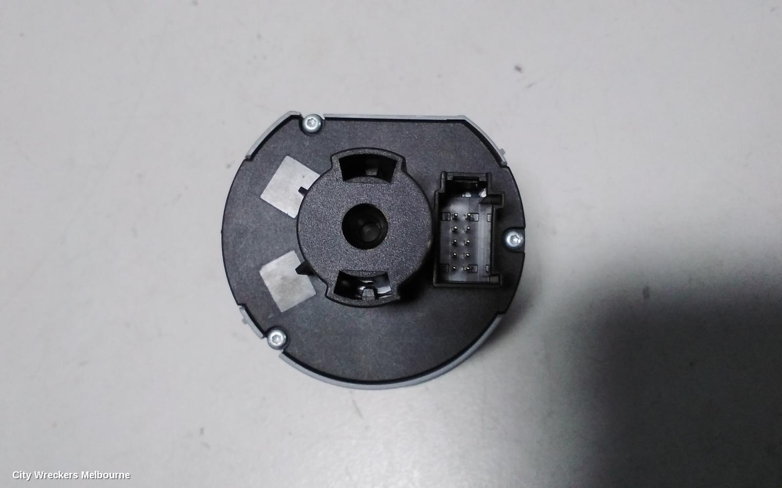 SKODA OCTAVIA COMBINATION SWITCH, HEADLAMP SWITCH, 1Z, W/ AUTO LIGHT, FRONT & REAR FOGLAMP TYPE, 03/2009 - 10/2013 - Image 3