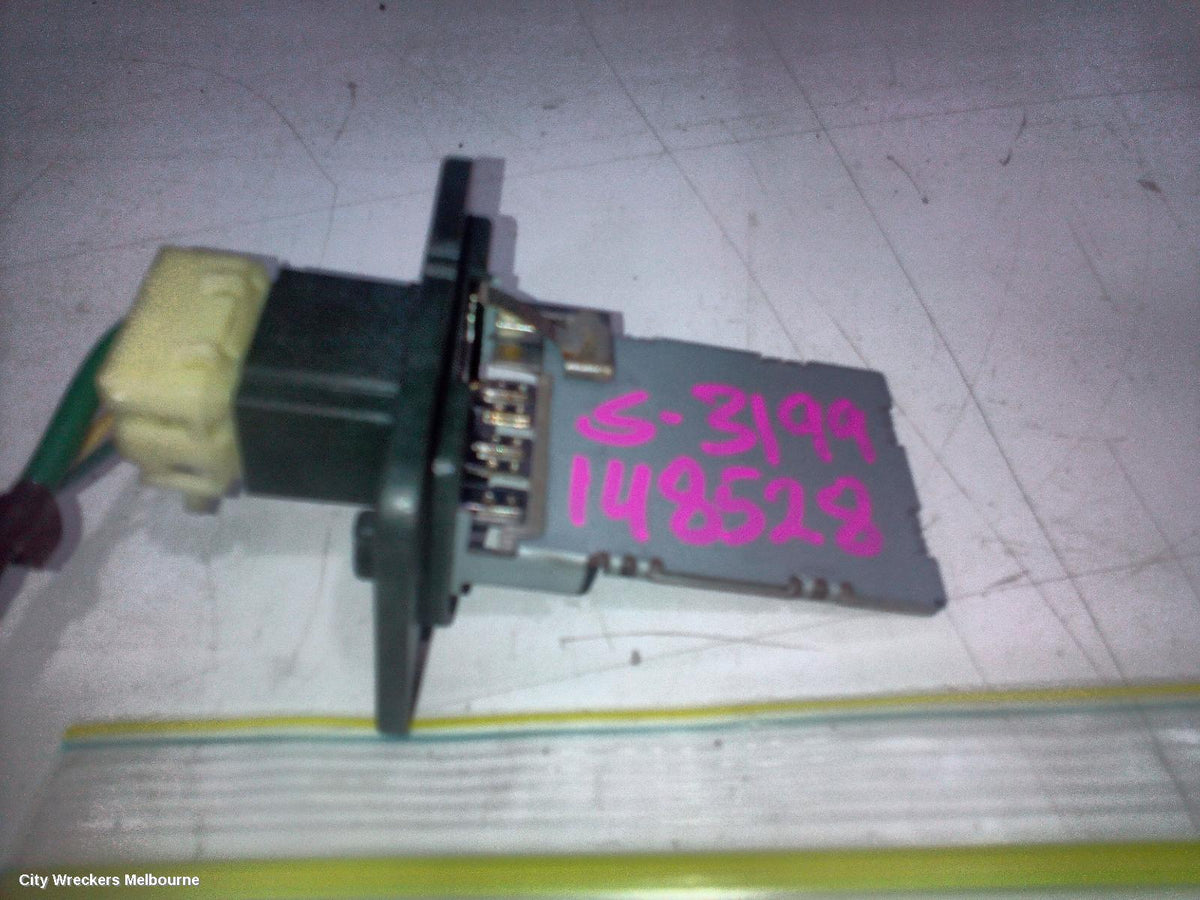 HYUNDAI ILOAD/IMAX FAN SPEED RESISTOR, TQ, NON CLIMATE CONTROL TYPE, 11/2007 - 03/2021 - Image 2