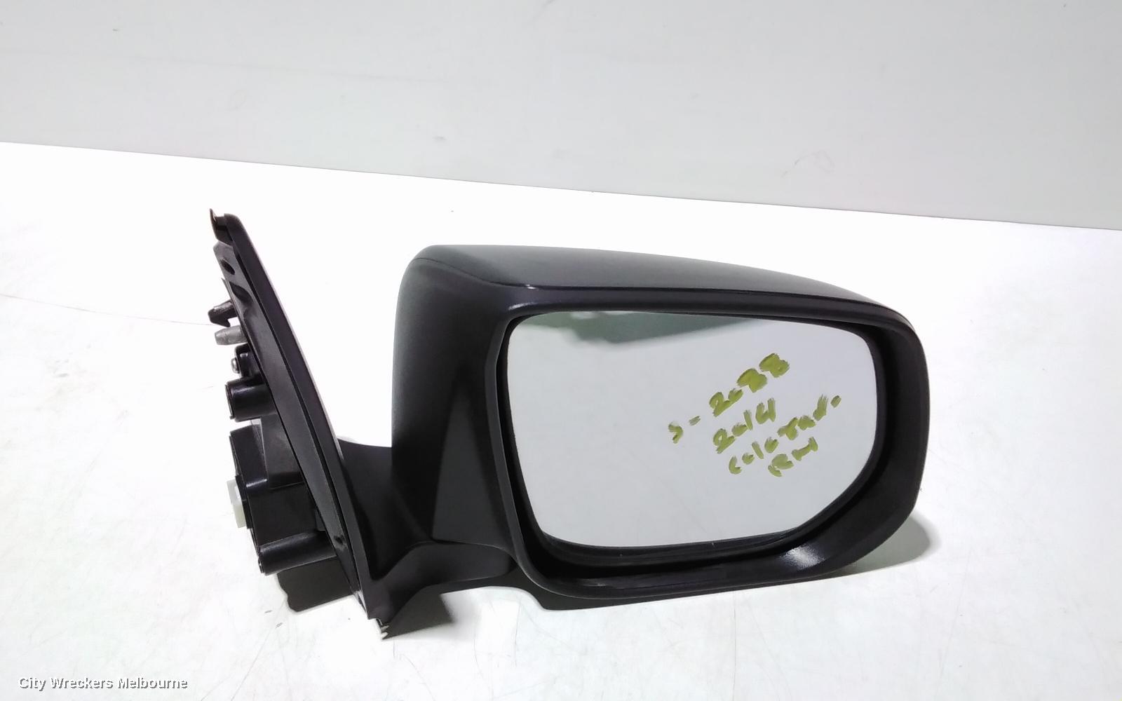 HOLDEN COLORADO RIGHT DOOR MIRROR, RG/RG 7, MANUAL FOLDING TYPE, COLOUR CODED, 12/2012 - 12/2020 - Image 2