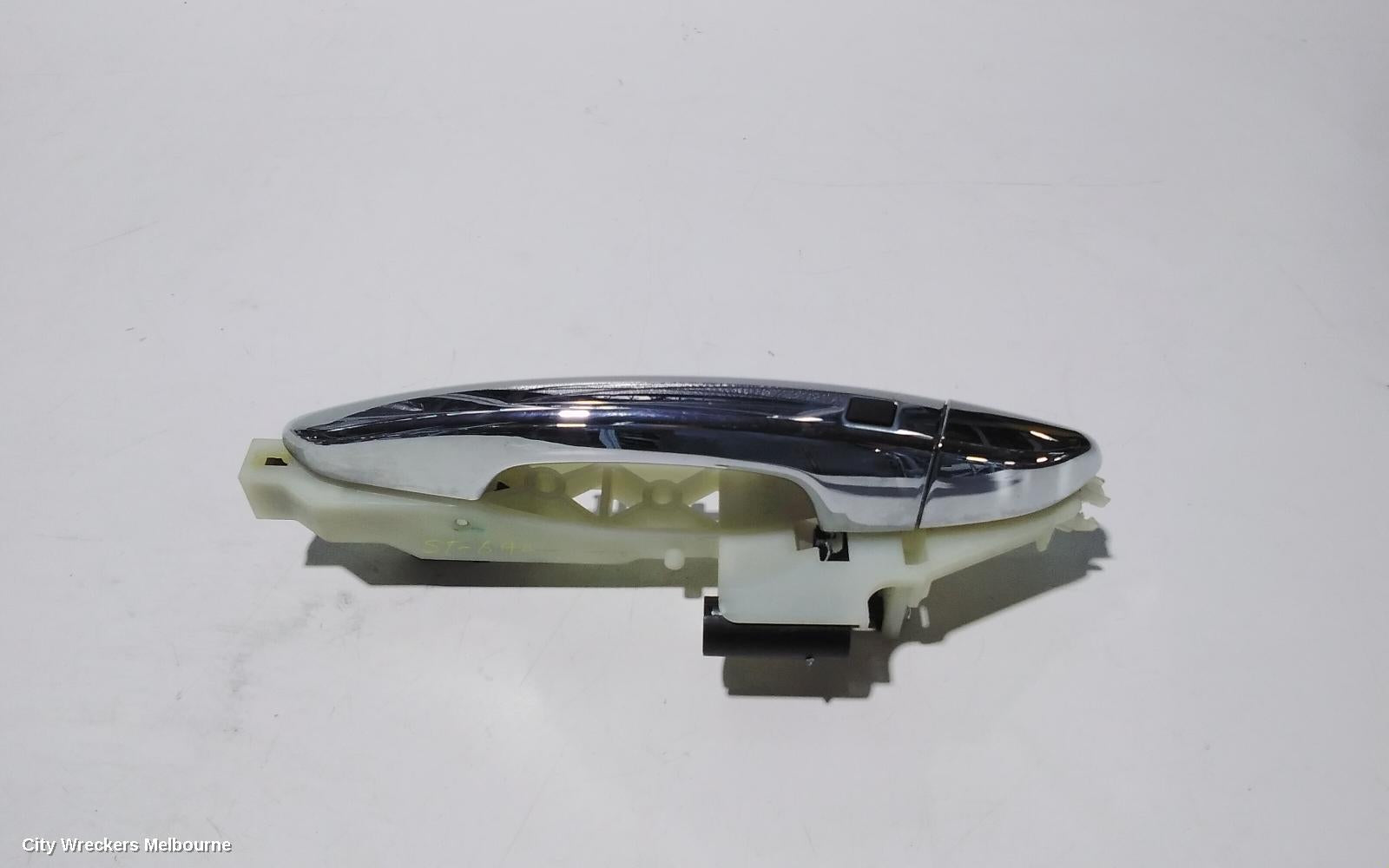 HYUNDAI SONATA DOOR HANDLE, OUTER, LH FRONT, W/ KEYLESS ENTRY TYPE, LF, 10/2014 - 01/2020 - Image 1
