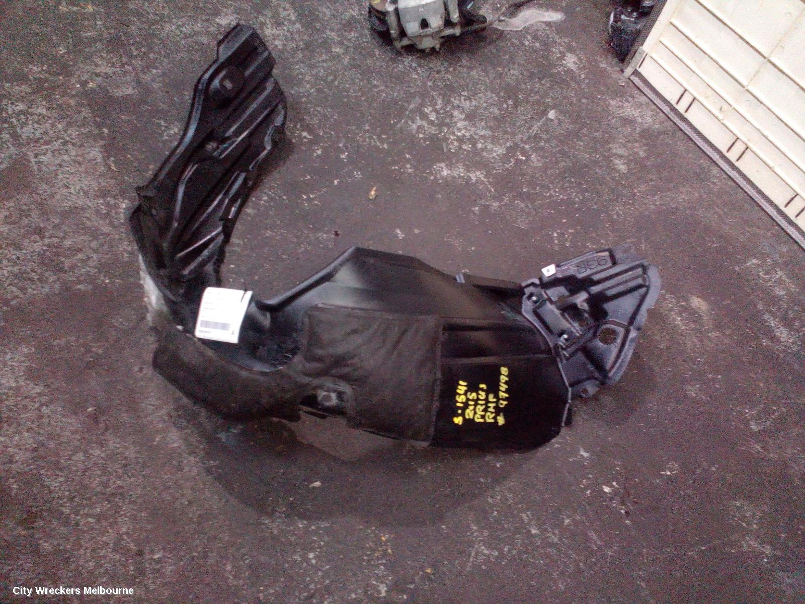 TOYOTA PRIUS RIGHT GUARD LINER, NHP10R, PRIUS C, 02/2015 - 05/2017 - Image 2
