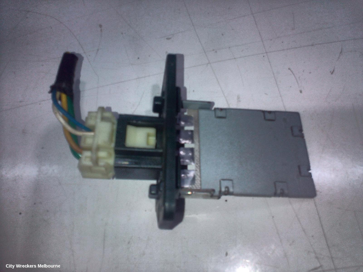 HYUNDAI ILOAD/IMAX FAN SPEED RESISTOR, TQ, NON CLIMATE CONTROL TYPE, 11/2007 - 03/2021 - Image 3