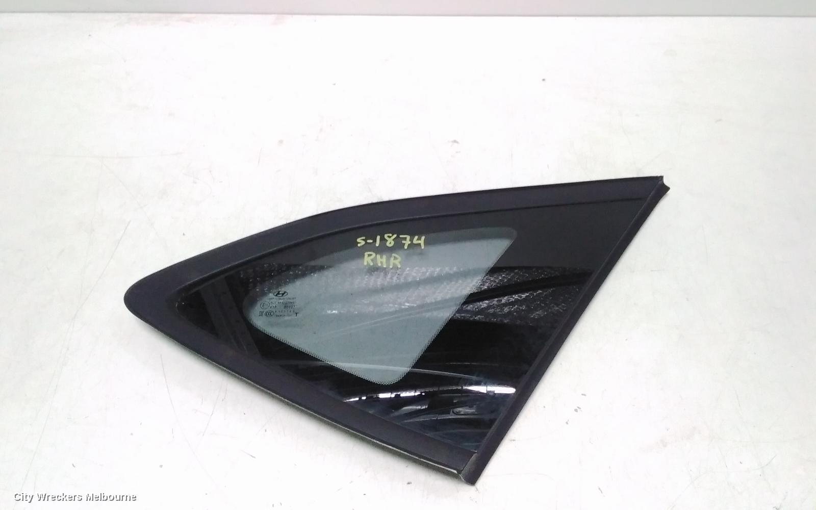 HYUNDAI TUCSON RIGHT REAR SIDE GLASS, TL, BLACK TRIM TYPE, 07/2015 - 01/2021 - Image 2
