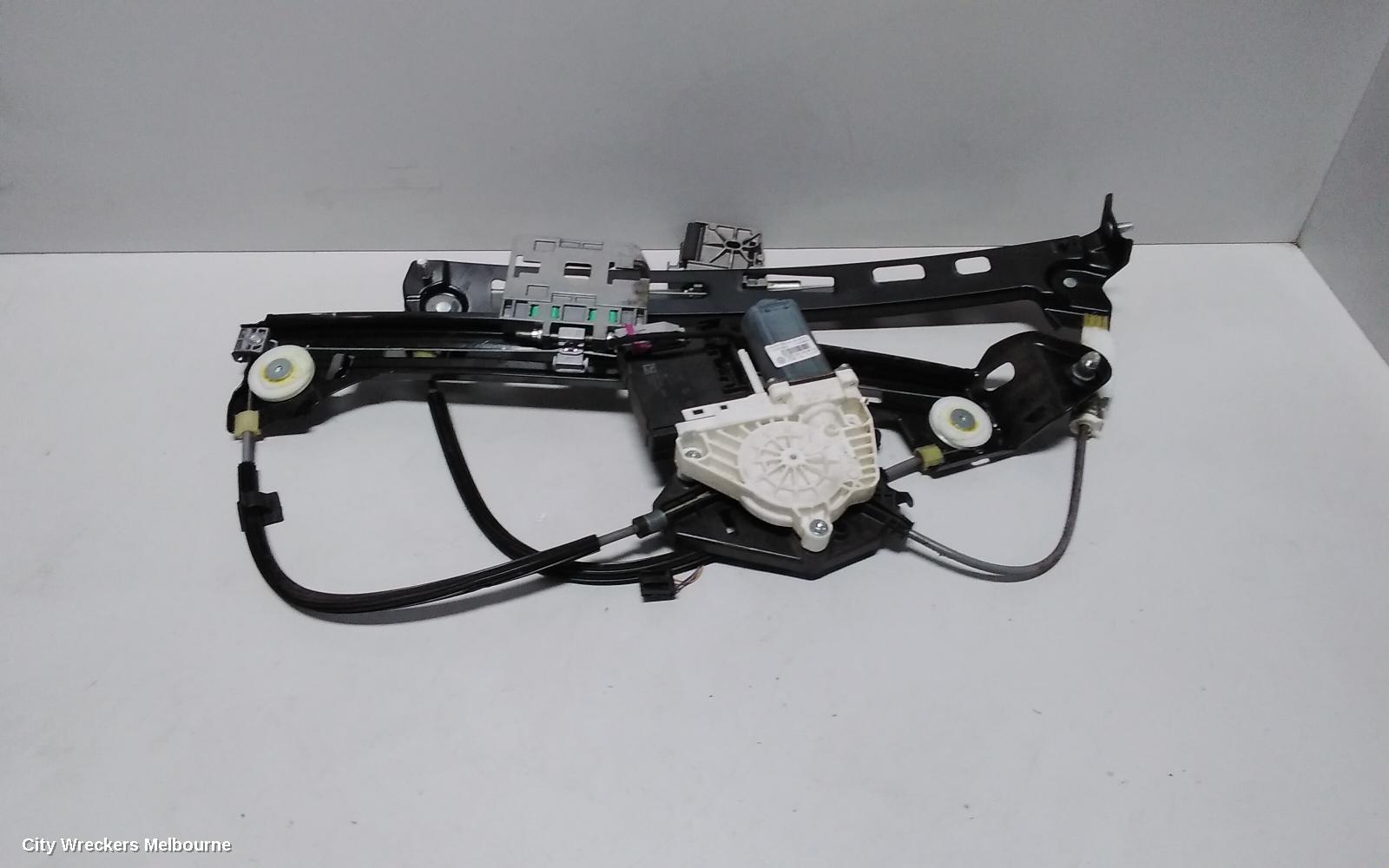 VOLKSWAGEN PASSAT LEFT FRONT WINDOW REG/MOTOR, 3CC, SEDAN, 03/2012 - 12/2016 - Image 2