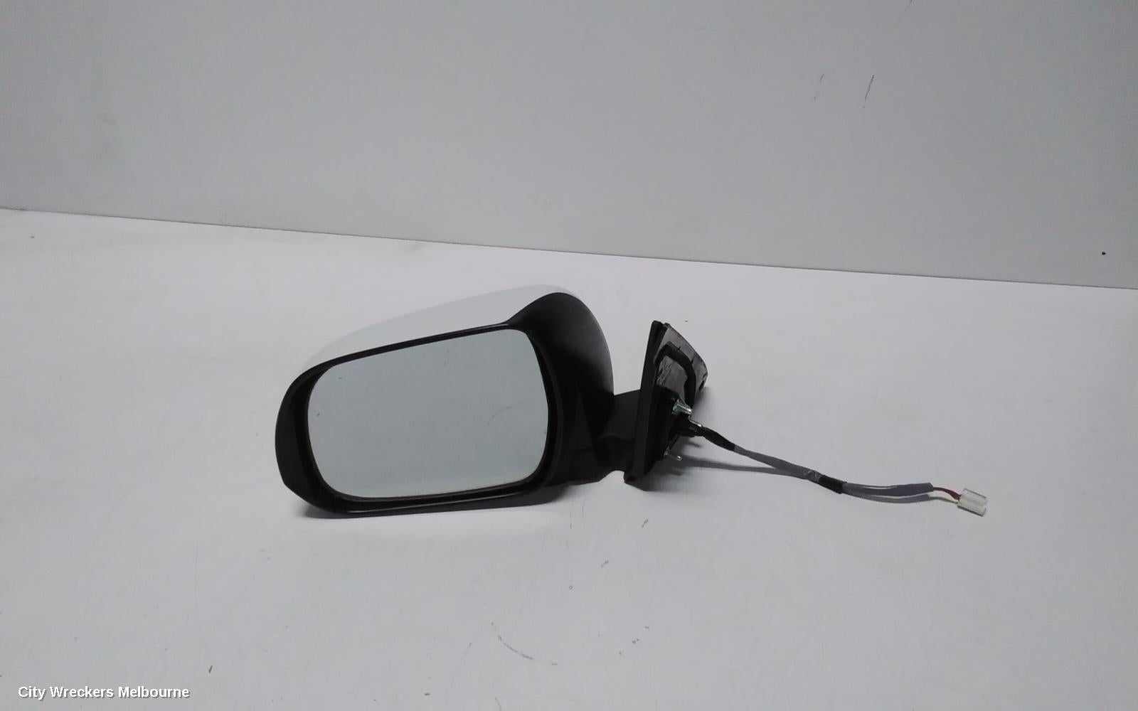 TOYOTA KLUGER LEFT DOOR MIRROR, GSU40-GSU45, 07/2010 - 02/2014 - Image 2
