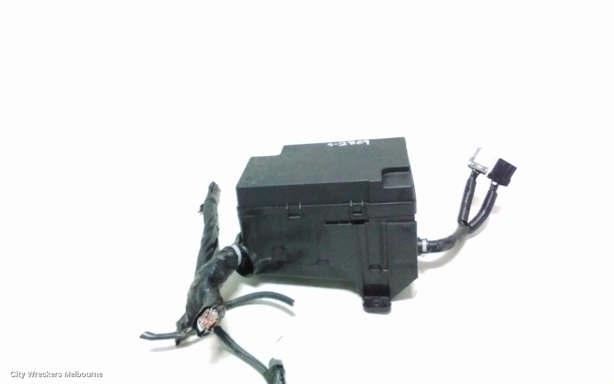 ISUZU DMAX FUSE BOX, ENGINE BAY, RG, 07/2020 ONWARDS - Image 2