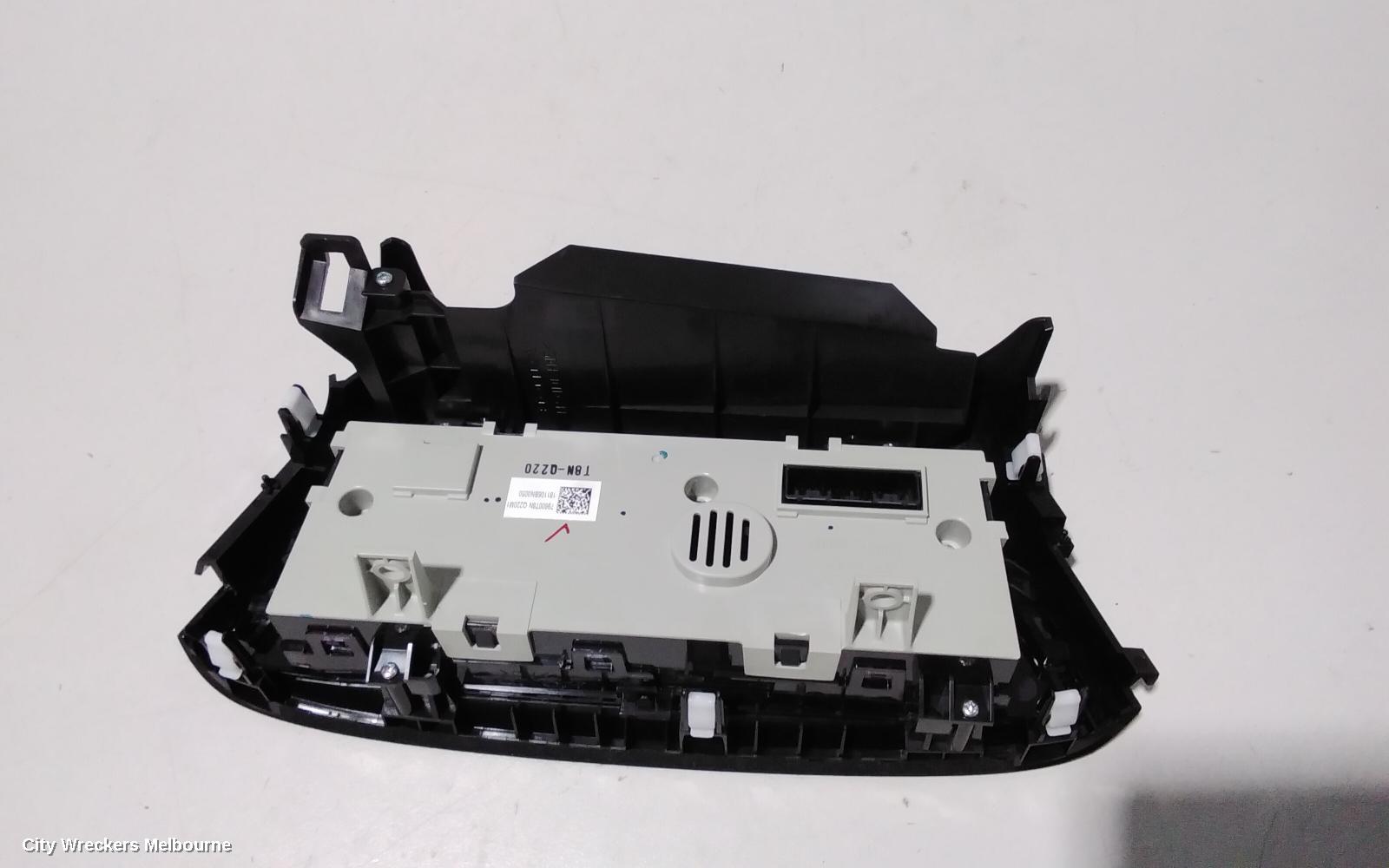HONDA HRV HEATER/AC CONTROLS, DUAL-ZONE CLIMATE CONTROL, RU5, 12/2014 ONWARDS - Image 3