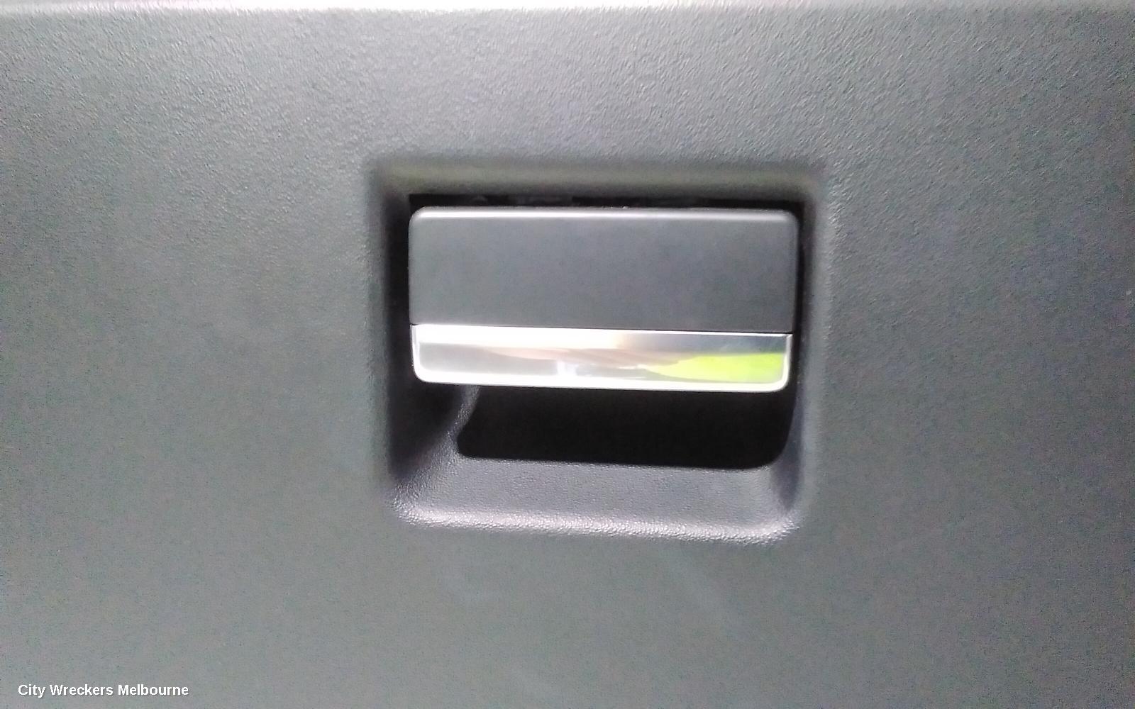 LAND ROVER RANGEROVER EVOQUE GLOVE BOX, L538, 11/2011 - 01/2019 - Image 3