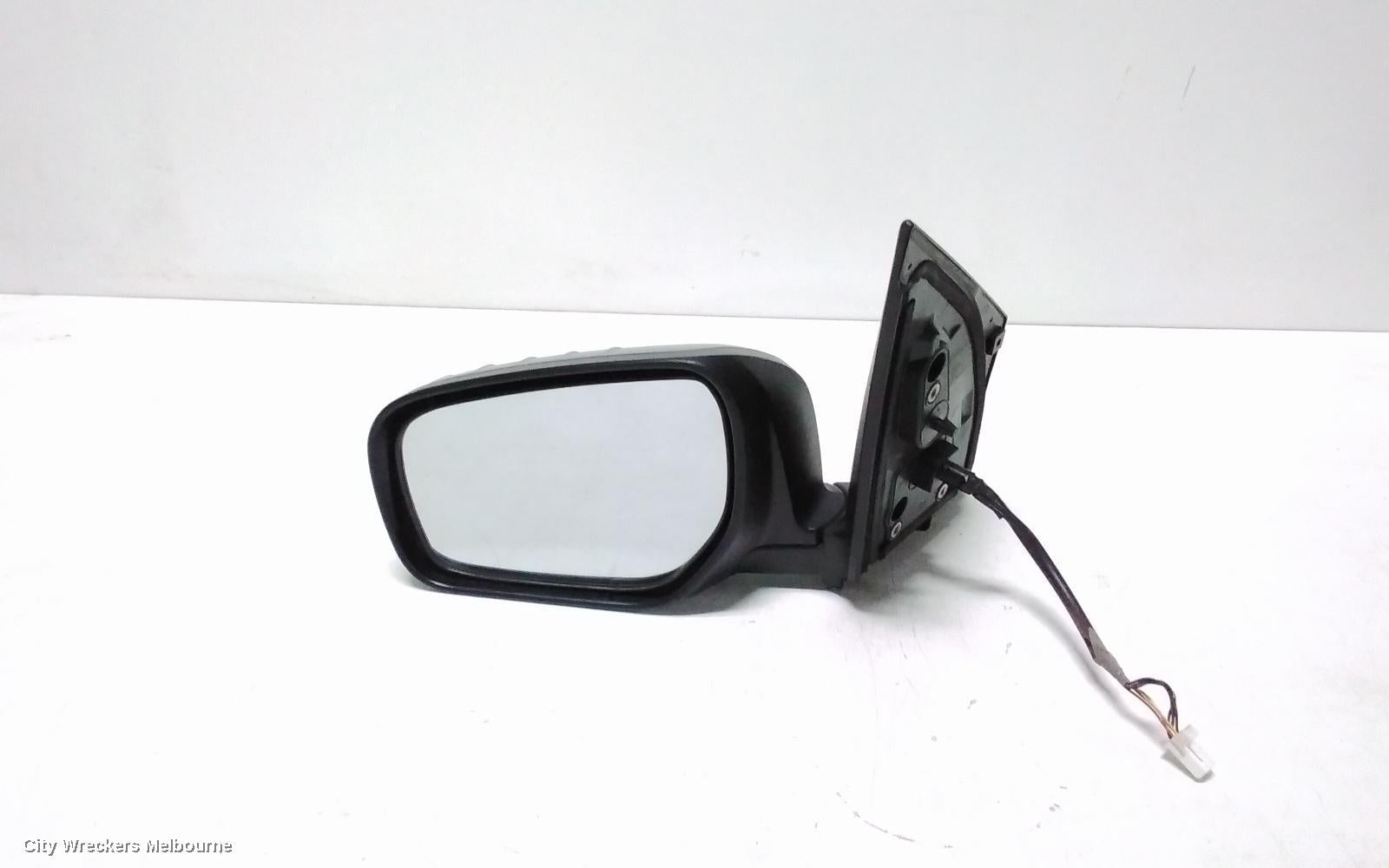 RENAULT KALEOS LEFT DOOR MIRROR, H45, BLACK, NON HEATED, MANUAL FOLDING TYPE, 09/2008 - 10/2011 - Image 1