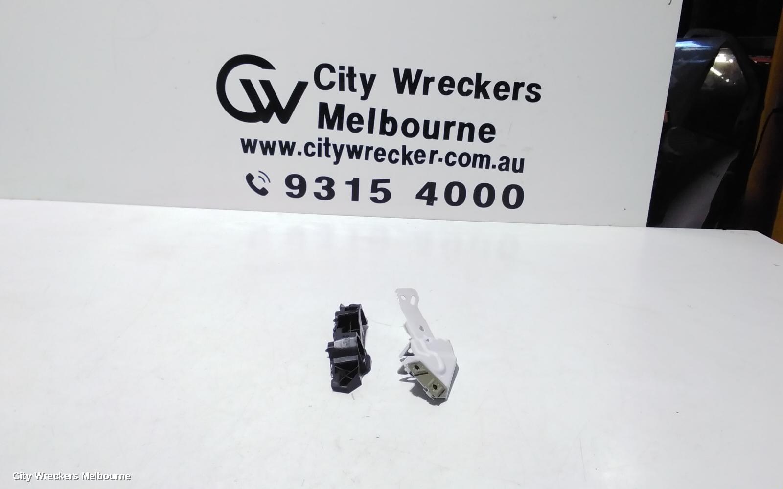 HOLDEN INSIGNIA, GA, 02/2015 - 01/2017, LEFT BAR SLID AND GUARD BRAKET  CHECK    : 102993 - Image 1