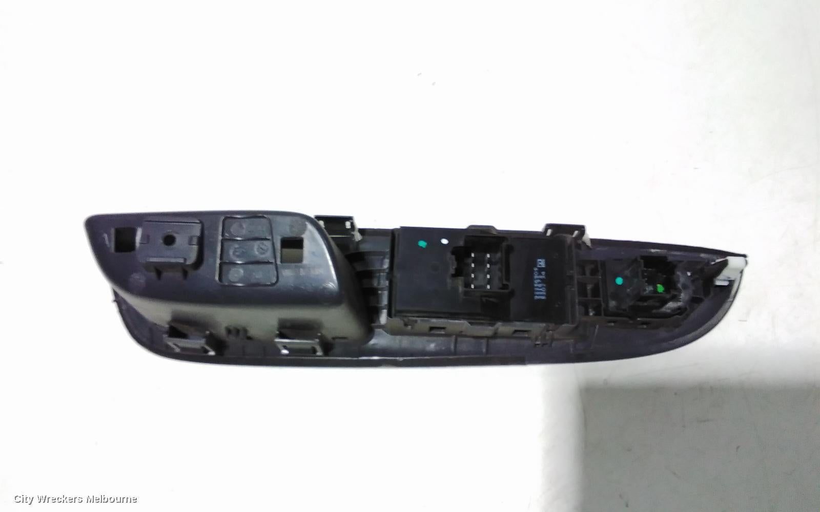 HOLDEN COMMODORE PWR DR WIND SWITCH, RH FRONT (MASTER SWITCH), VF, BLACK, 4 SWITCH TYPE, 05/2013 - 12/2017 - Image 3