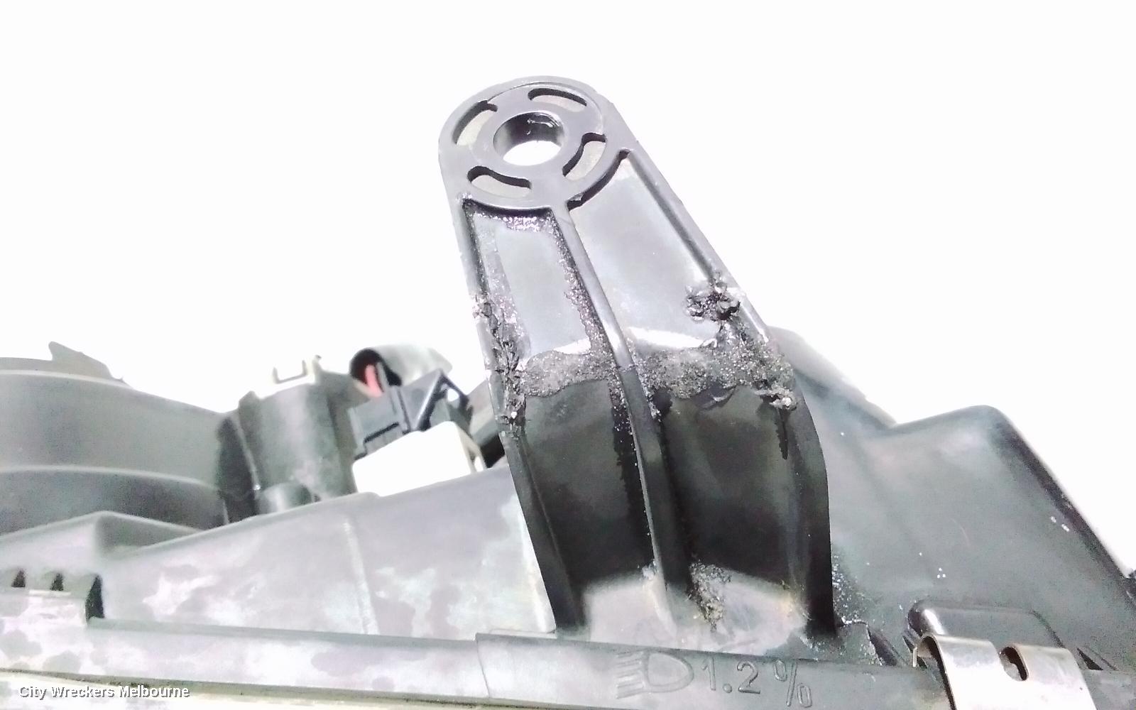 NISSAN PULSAR RIGHT HEADLAMP, N16, SEDAN, DUAL REFLECTOR, VALEO BRAND, 07/2000 - 07/2003 - Image 3