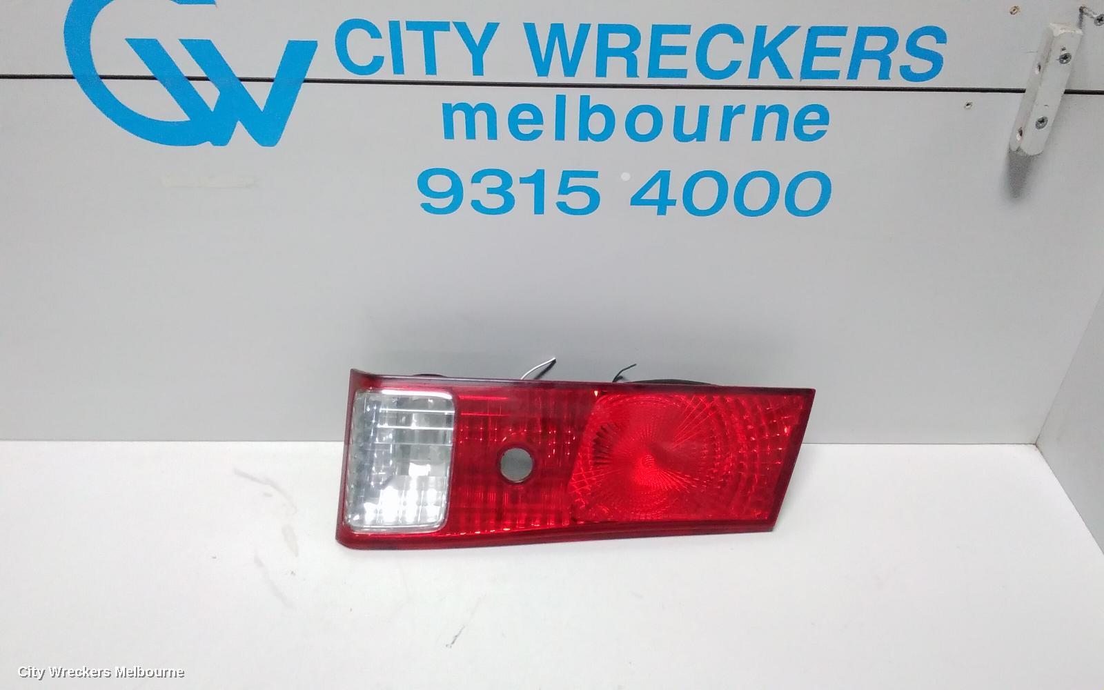 TOYOTA CAMRY REAR GARNISH, BOOTLID LAMP, RH SIDE, SK20, 09/2000 - 08/2002 - Image 1