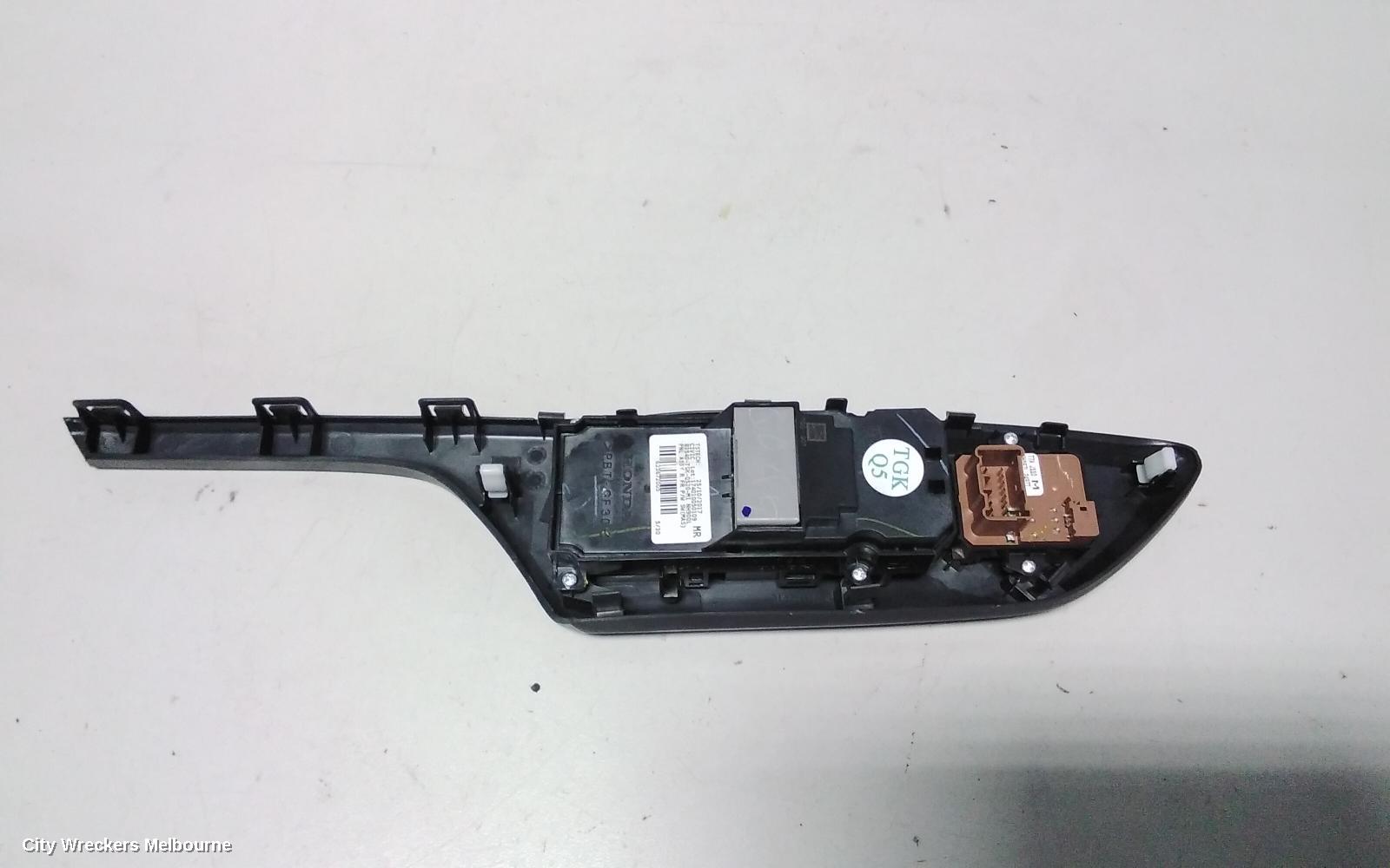HONDA CIVIC PWR DR WIND SWITCH, RH FRONT (MASTER SWITCH), HATCH, AUTO FOLD TYPE, 10TH GEN, 05/2016 - 08/2021 - Image 3