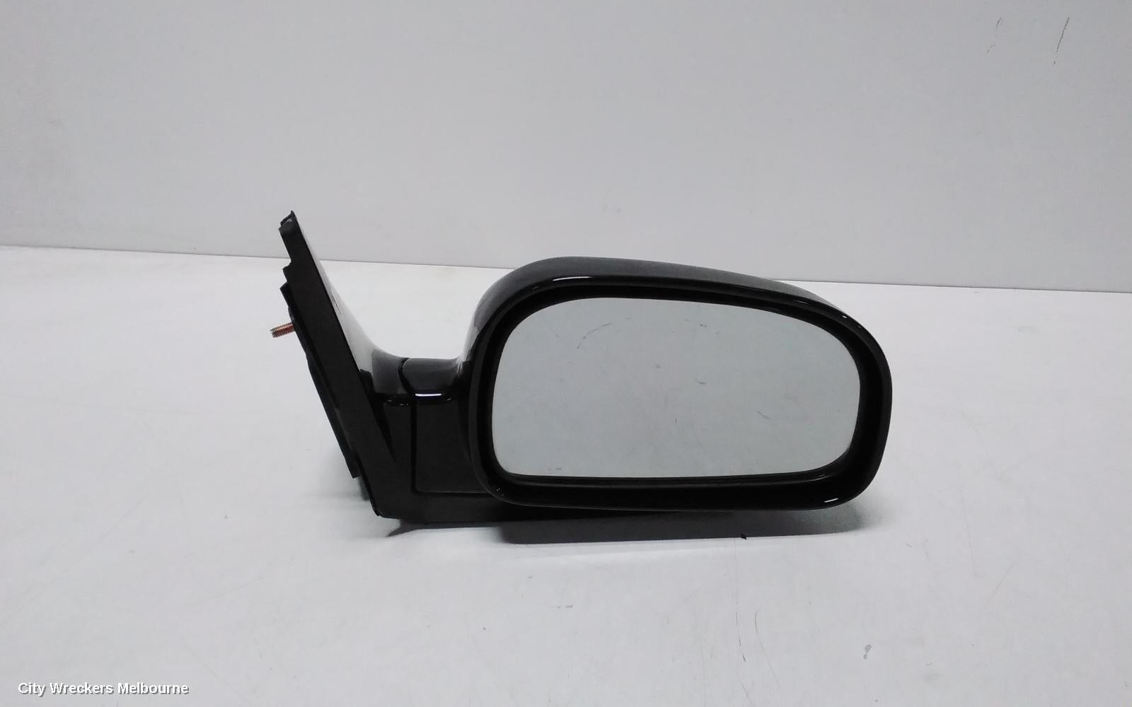 HYUNDAI SANTA FE RIGHT DOOR MIRROR, SM, POWER, COLOUR CODED, 11/2000 - 11/2005 - Image 1