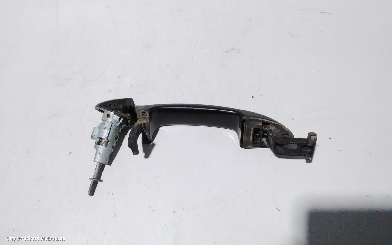 VOLKSWAGEN PASSAT DOOR HANDLE, 3C, 04/2011 - 07/2015 - Image 1