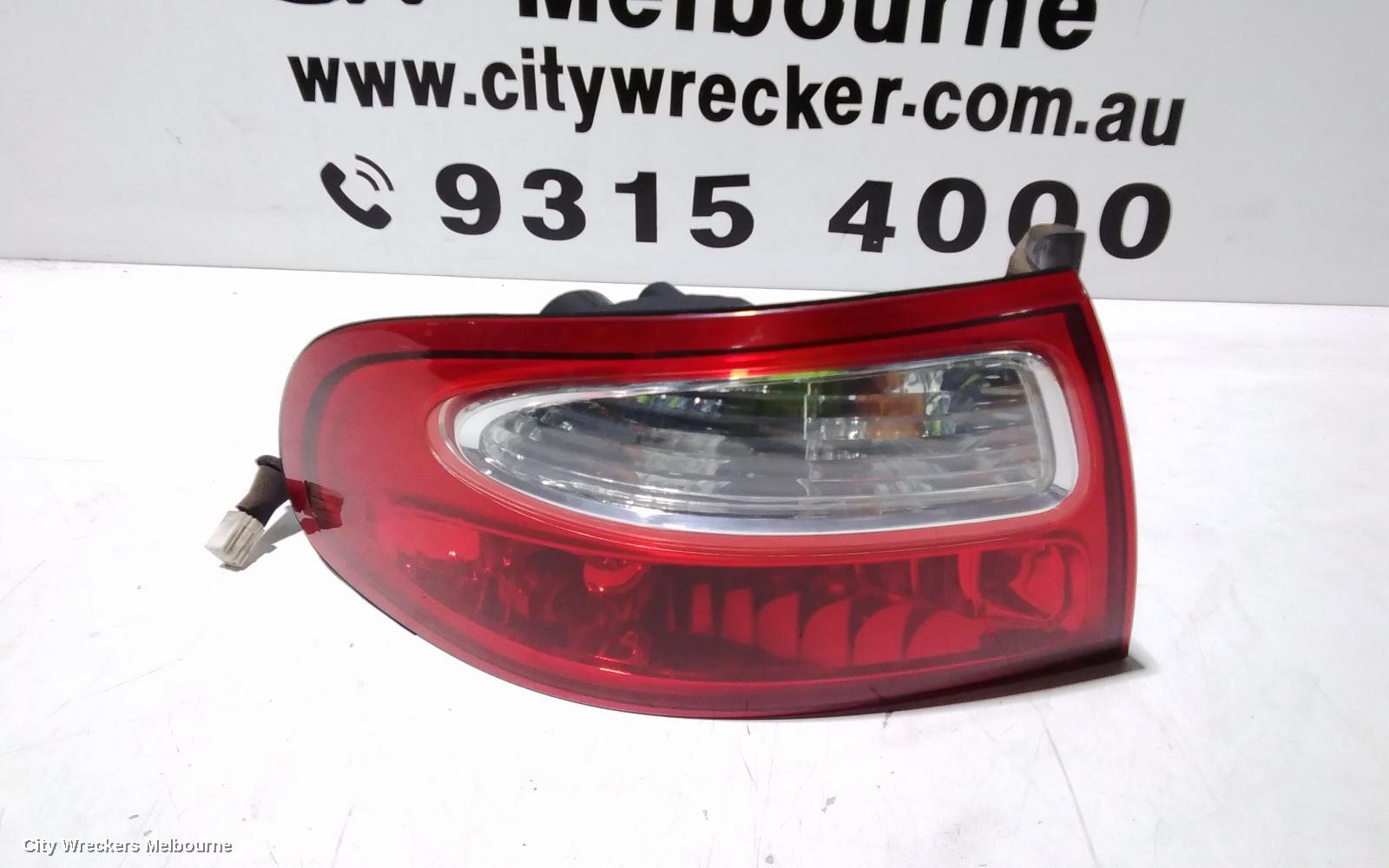 HOLDEN COMMODORE LEFT TAILLIGHT, VX, SEDAN, BERLINA/CALAIS, 10/2000 - 09/2002 - Image 2