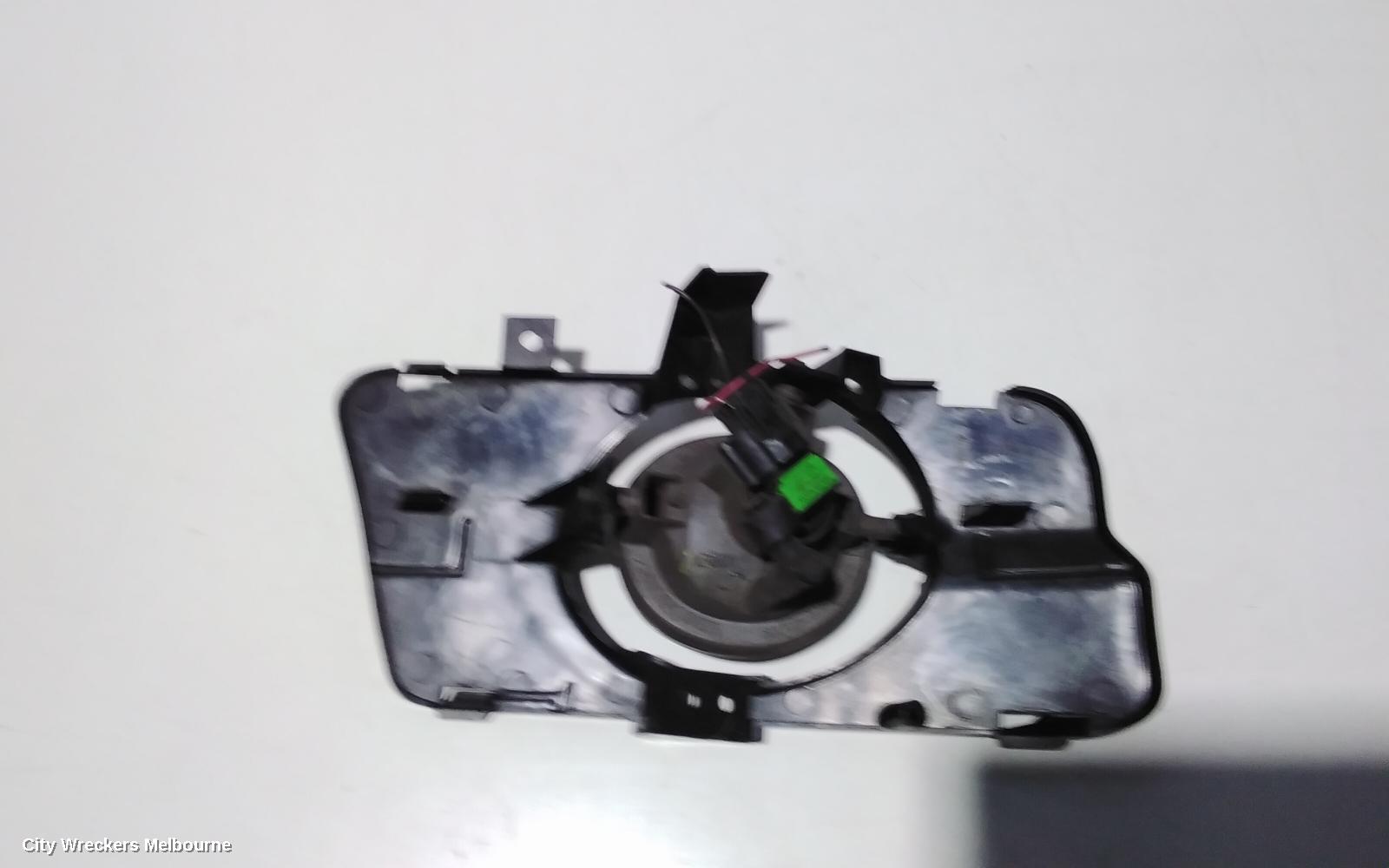 MAZDA 3 LEFT INDICATOR/FOG/SIDE, BUMPER FOGLAMP, BK, ROUND TYPE, LENS# 114-61009, 10/2003 - 04/2009 - Image 3
