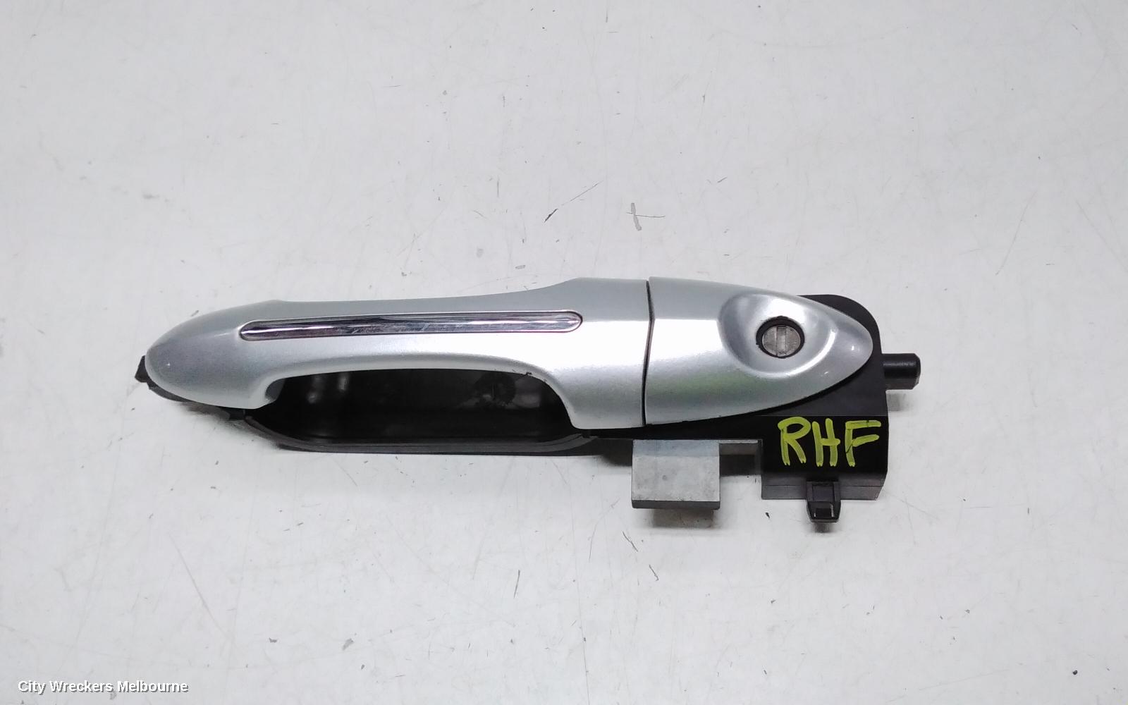 FORD ESCAPE DOOR HANDLE, OUTER, RH FRONT, ZC-ZD, 04/2006 - 01/2012 - Image 3
