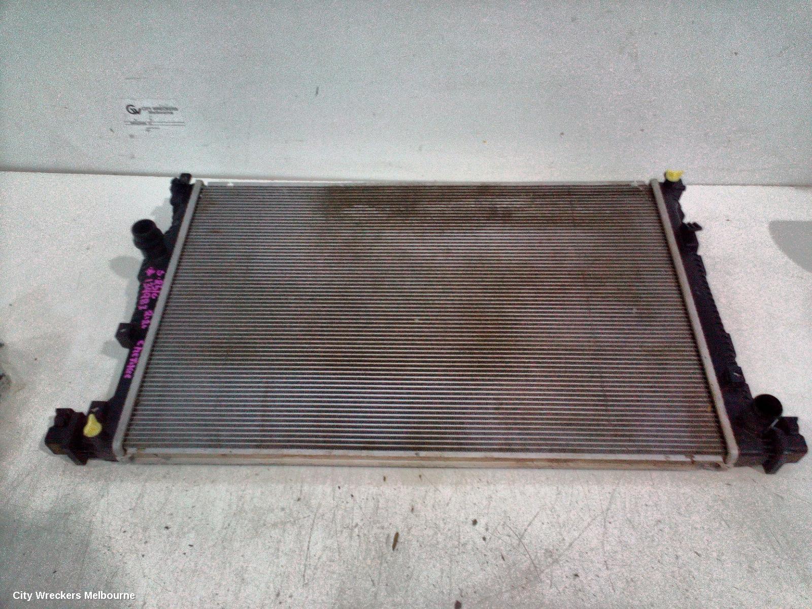 JEEP CHEROKEE RADIATOR, AUTO, 3.2, PETROL, DUAL FAN TYPE, KL, 04/2018 - 11/2022 - Image 1