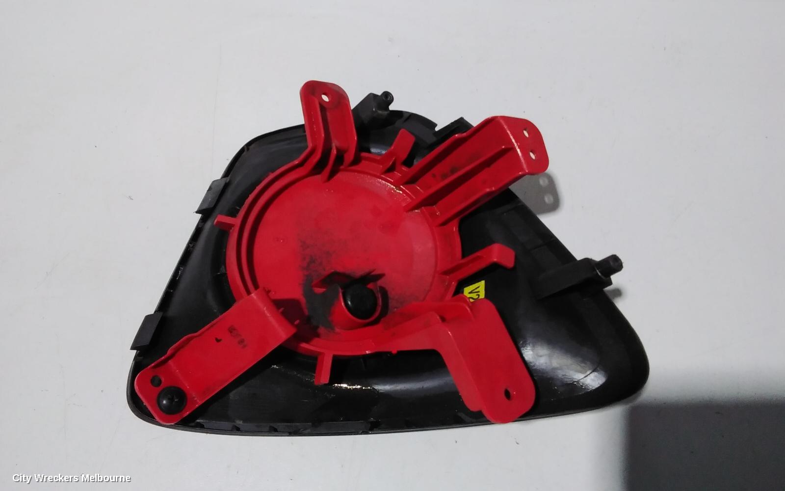HYUNDAI VELOSTER RIGHT TAILLIGHT, BUMPER REFLECTOR, FS, ROUND (TURBO TYPE), 12/2011 - 02/2018 - Image 3