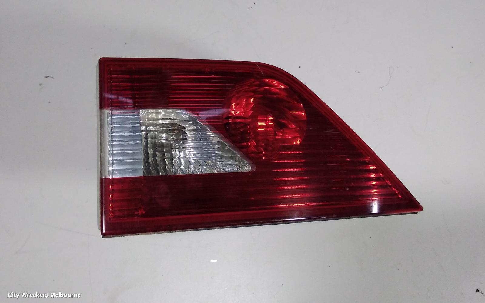 BMW X3 REAR GARNISH, TAILGATE LAMP (RH SIDE), E83, 06/2004 - 08/2006 - Image 3