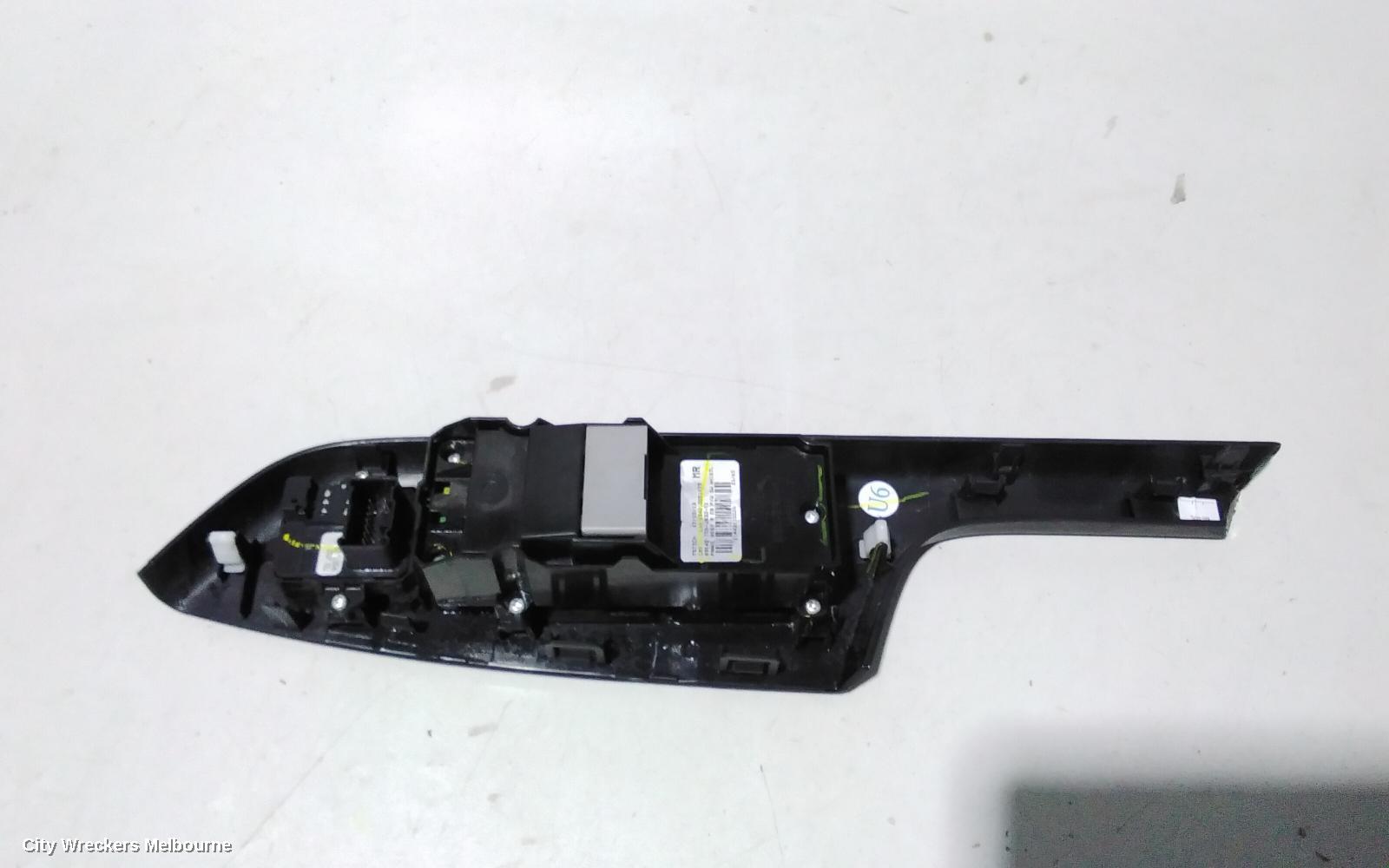 HONDA CRV PWR DR WIND SWITCH, RH FRONT (MASTER SWITCH), AUTO DOWN ALL WINDOWS, RM, 11/2012 - 04/2017 - Image 3