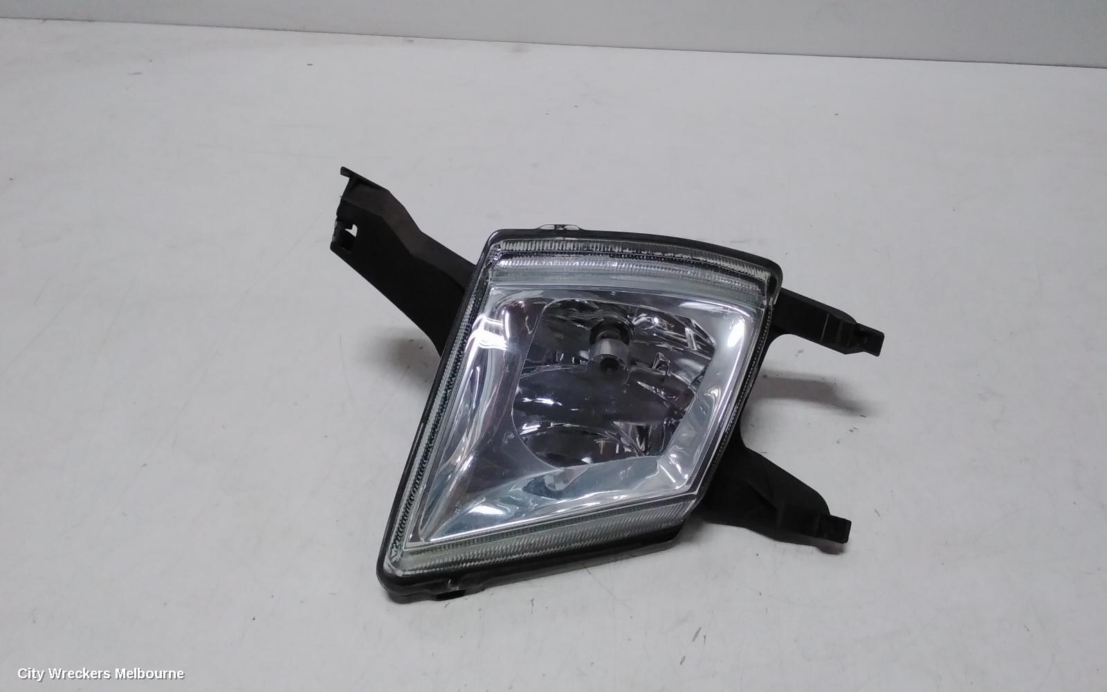 PEUGEOT 407 RIGHT INDICATOR/FOG/SIDE, BUMPER FOGLAMP, COUPE, 12/2005 - 12/2011 - Image 1