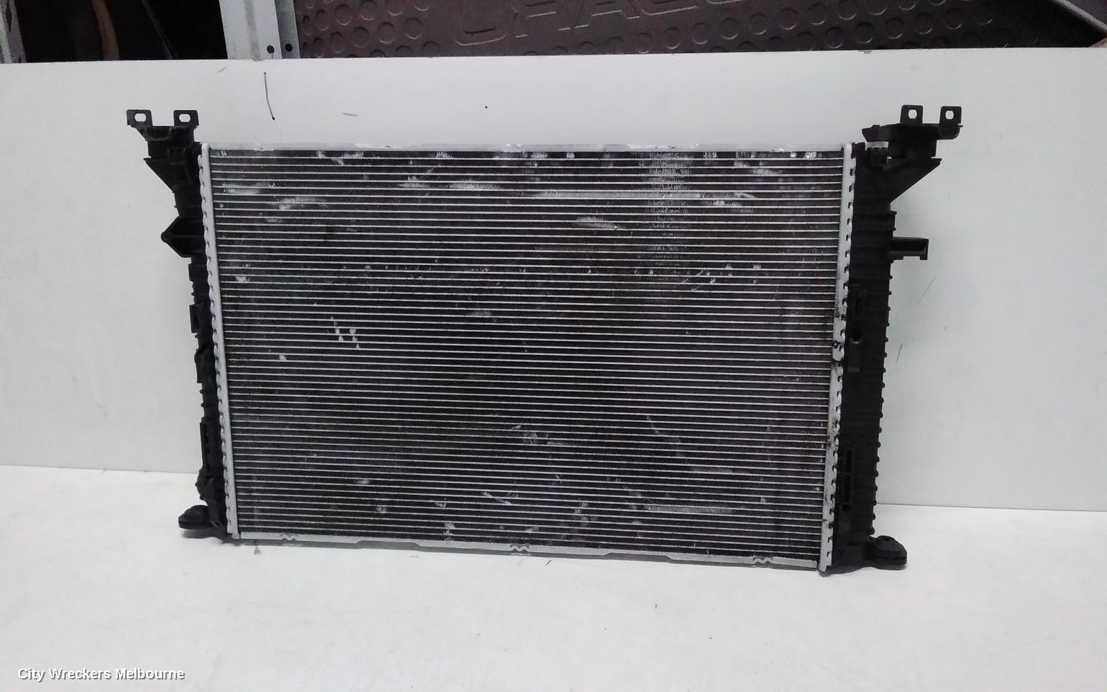 AUDI Q5 RADIATOR, AUTO, 2.0, PETROL, 8R, CDNC CODE, 03/2009 - 10/2012 - Image 3